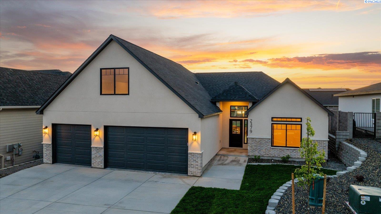 2379 Upriver Ave, Richland WA 99352