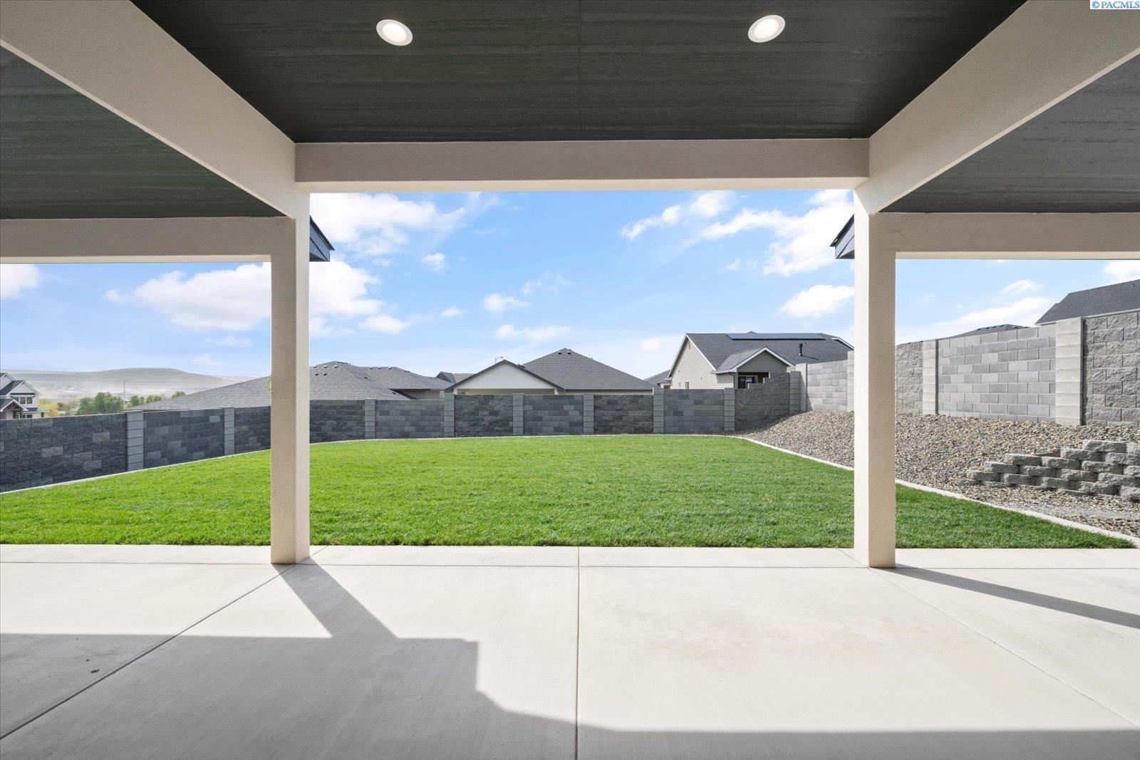 2379 Upriver Ave, Richland, WA 99352