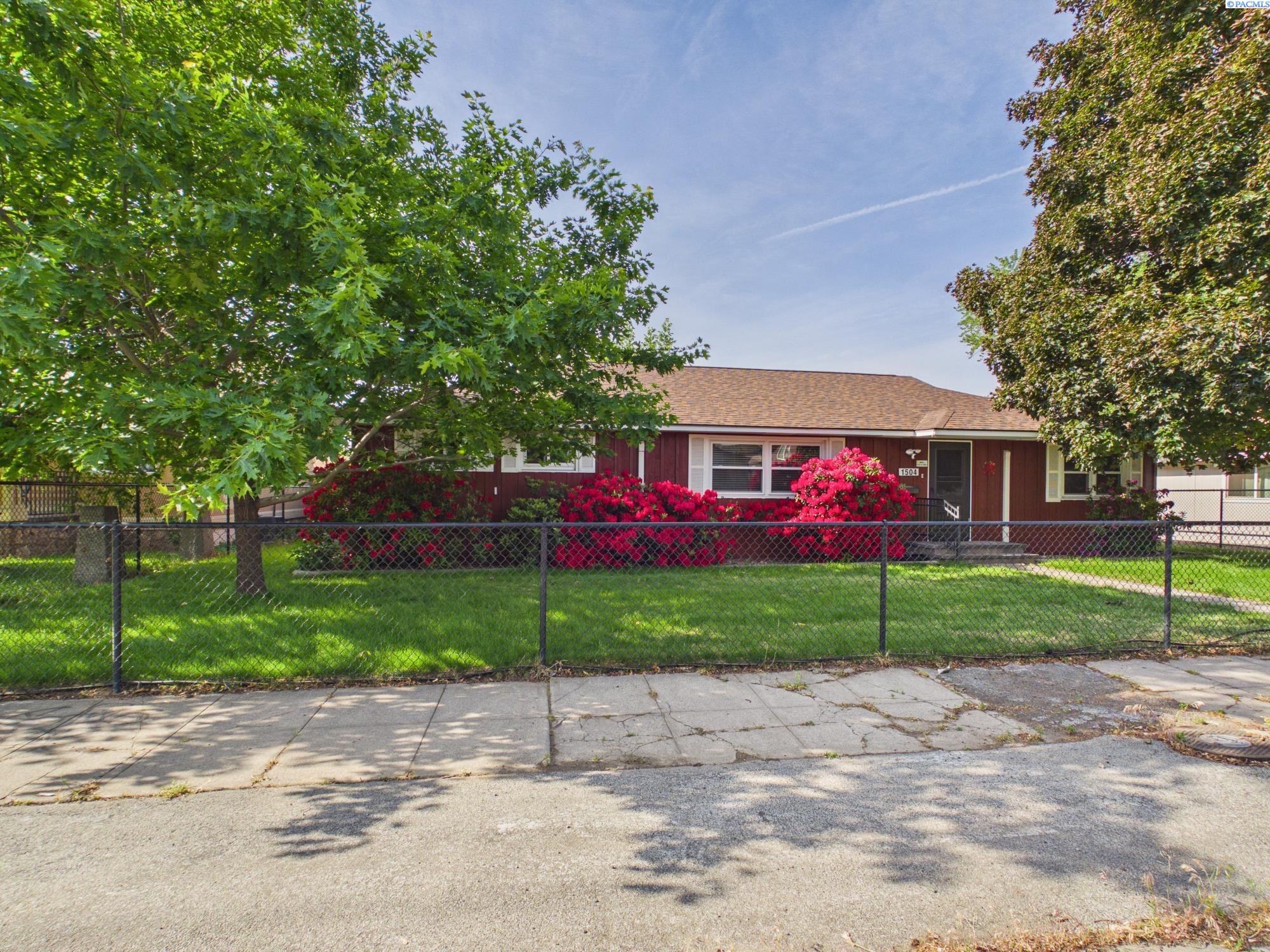 1504 Cherry Ave, Yakima WA 98902