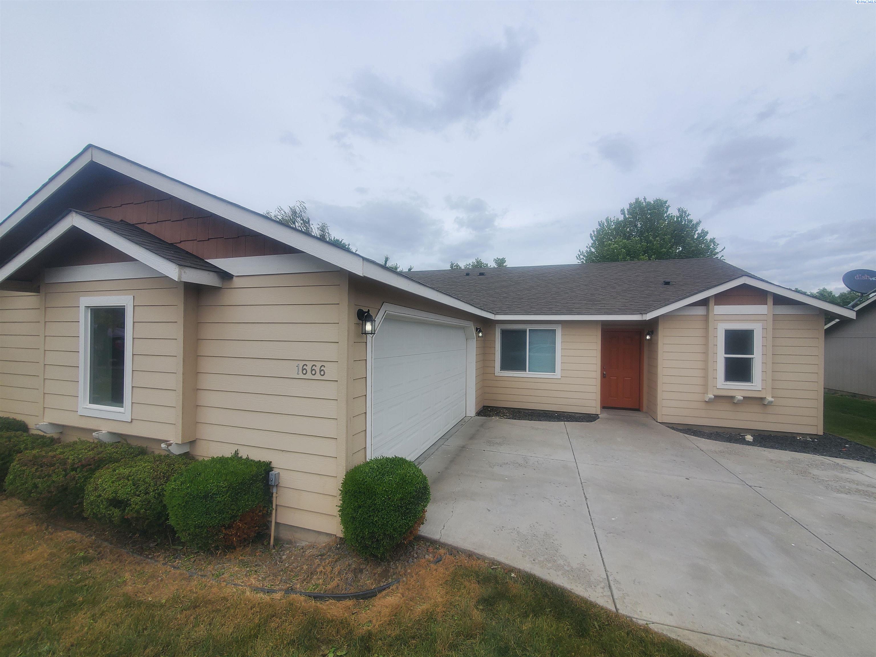 1666 Cactus Loop, Richland, WA 99352