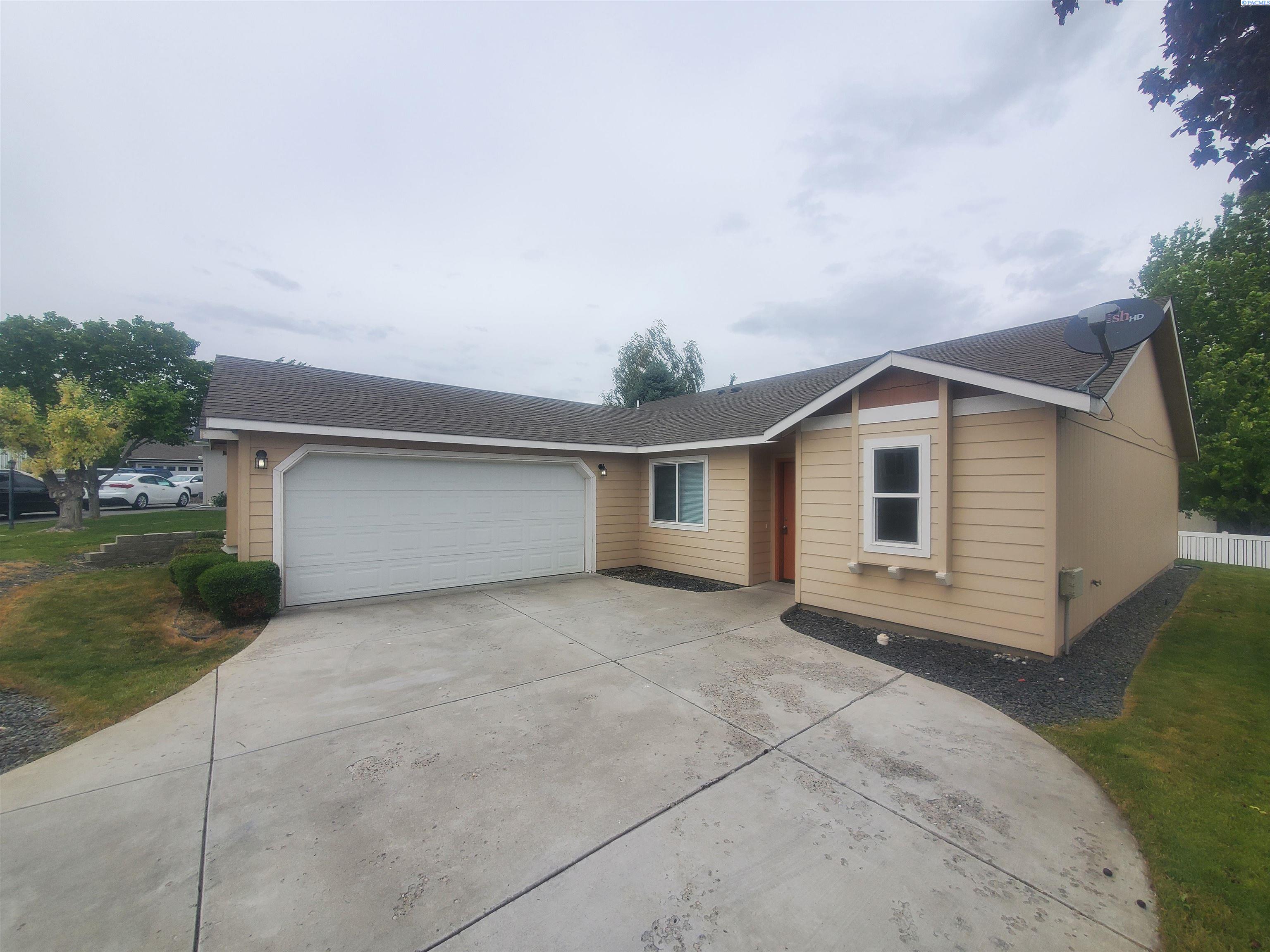 1666 Cactus Loop, Richland, WA 99352