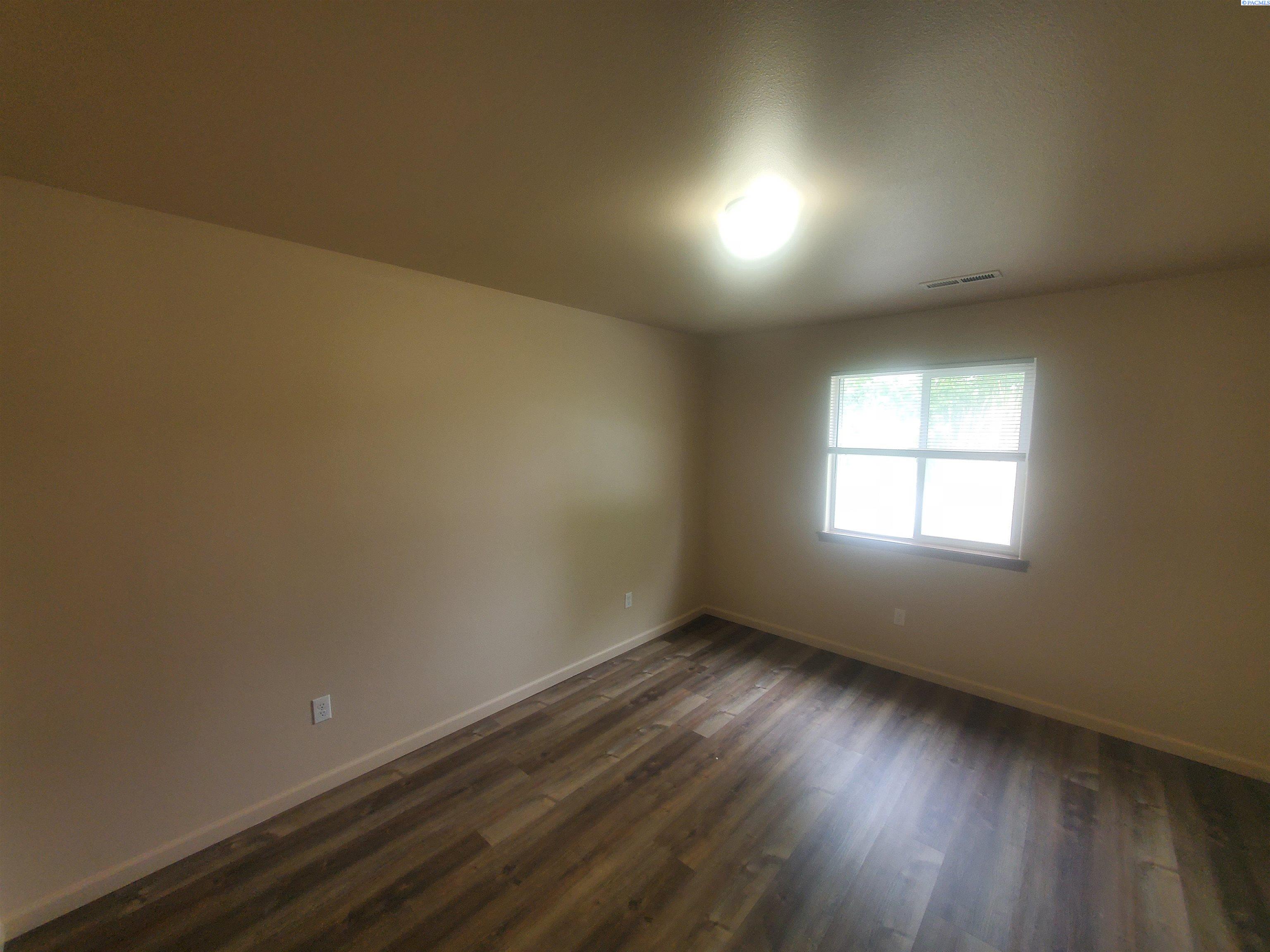 1666 Cactus Loop, Richland, WA 99352