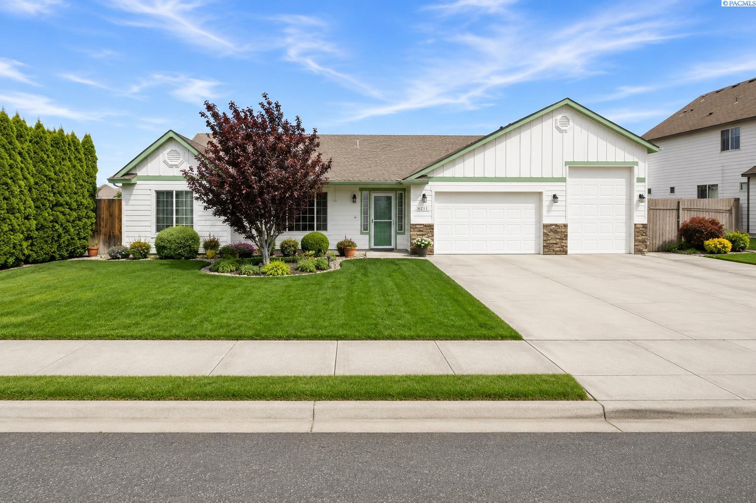 6211 Somerset Ln, Pasco, WA 99301