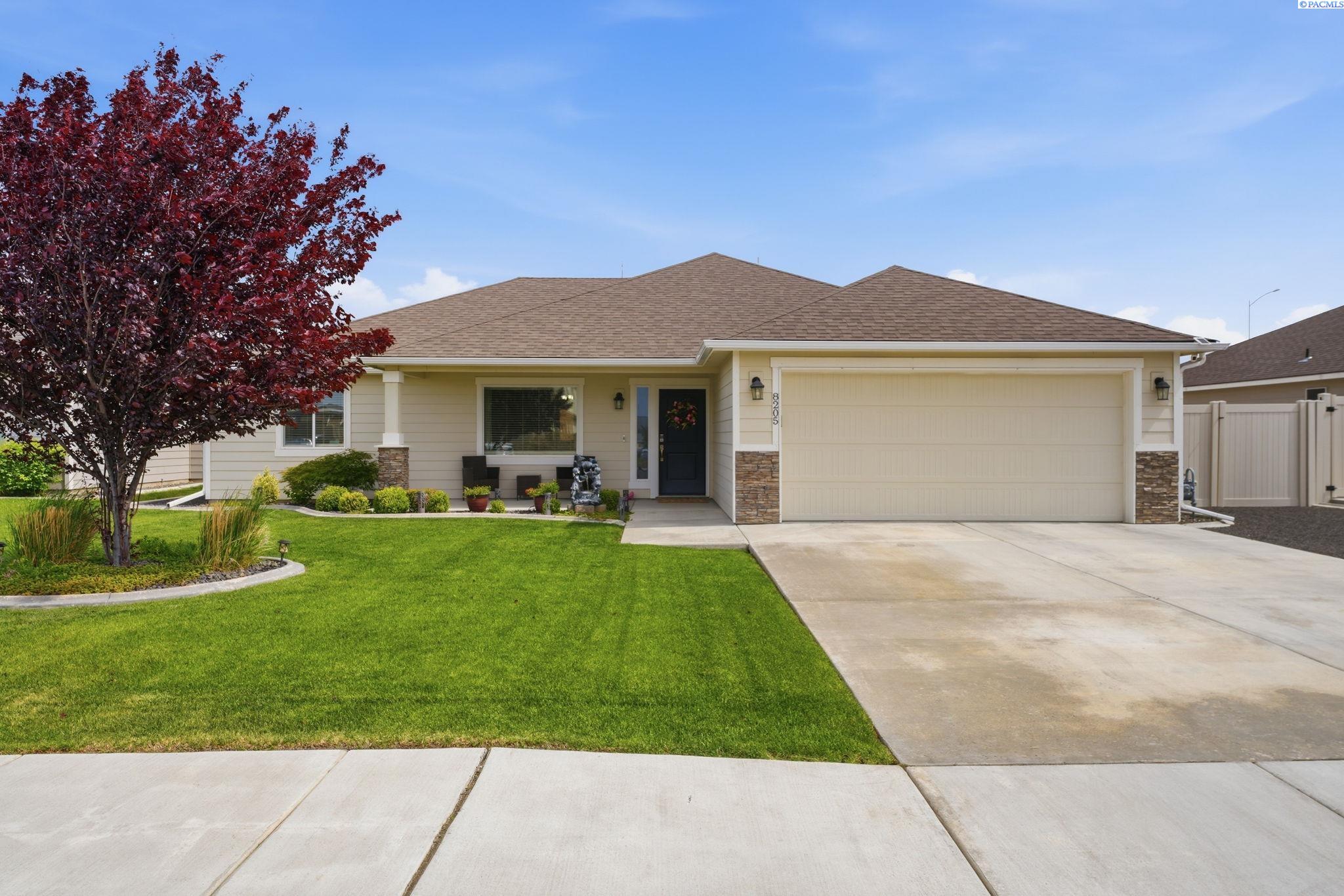 8205 Coldwater Dr, Pasco WA 99301