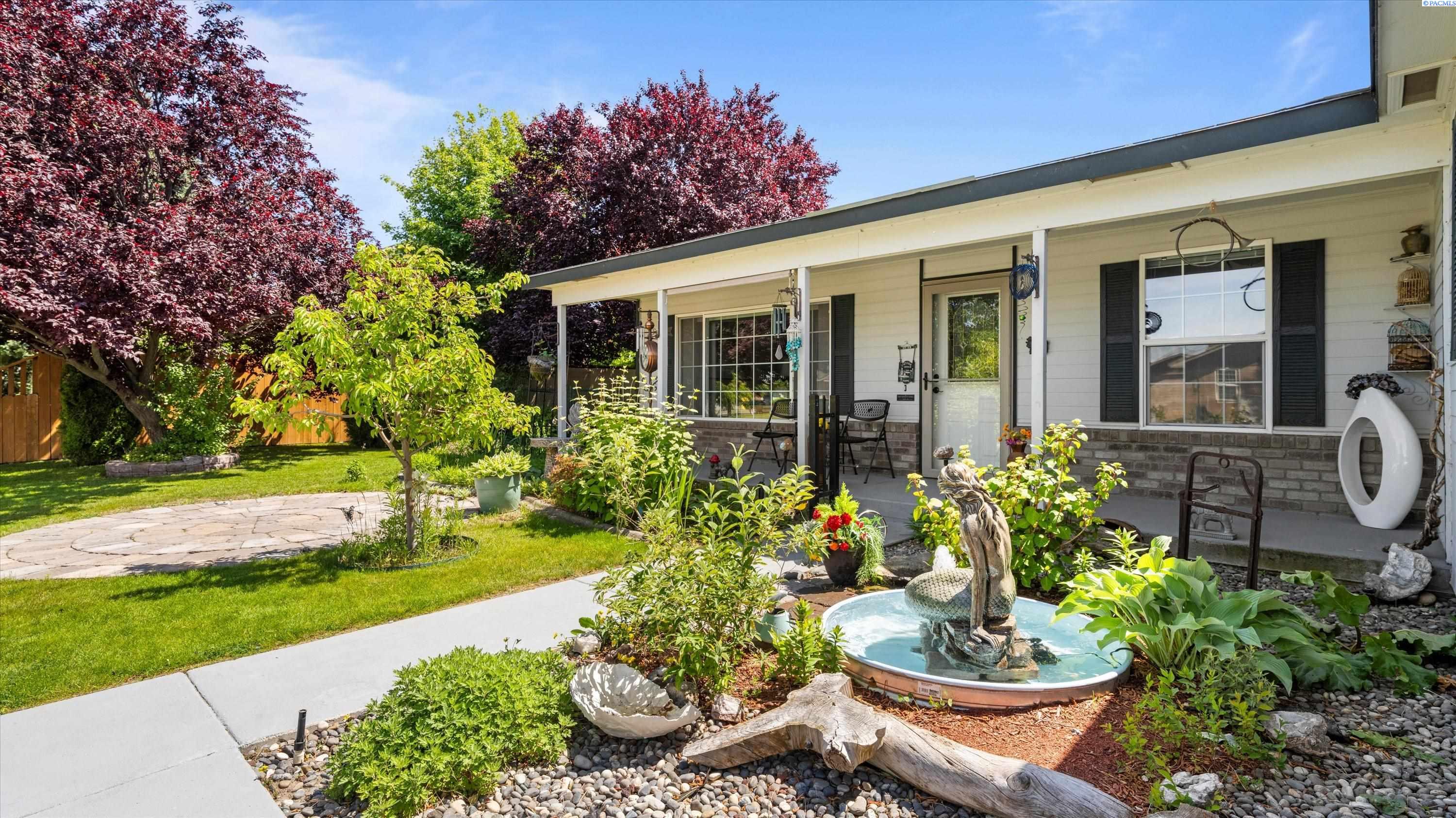 4110 Hilltop Dr, Pasco, WA 99301