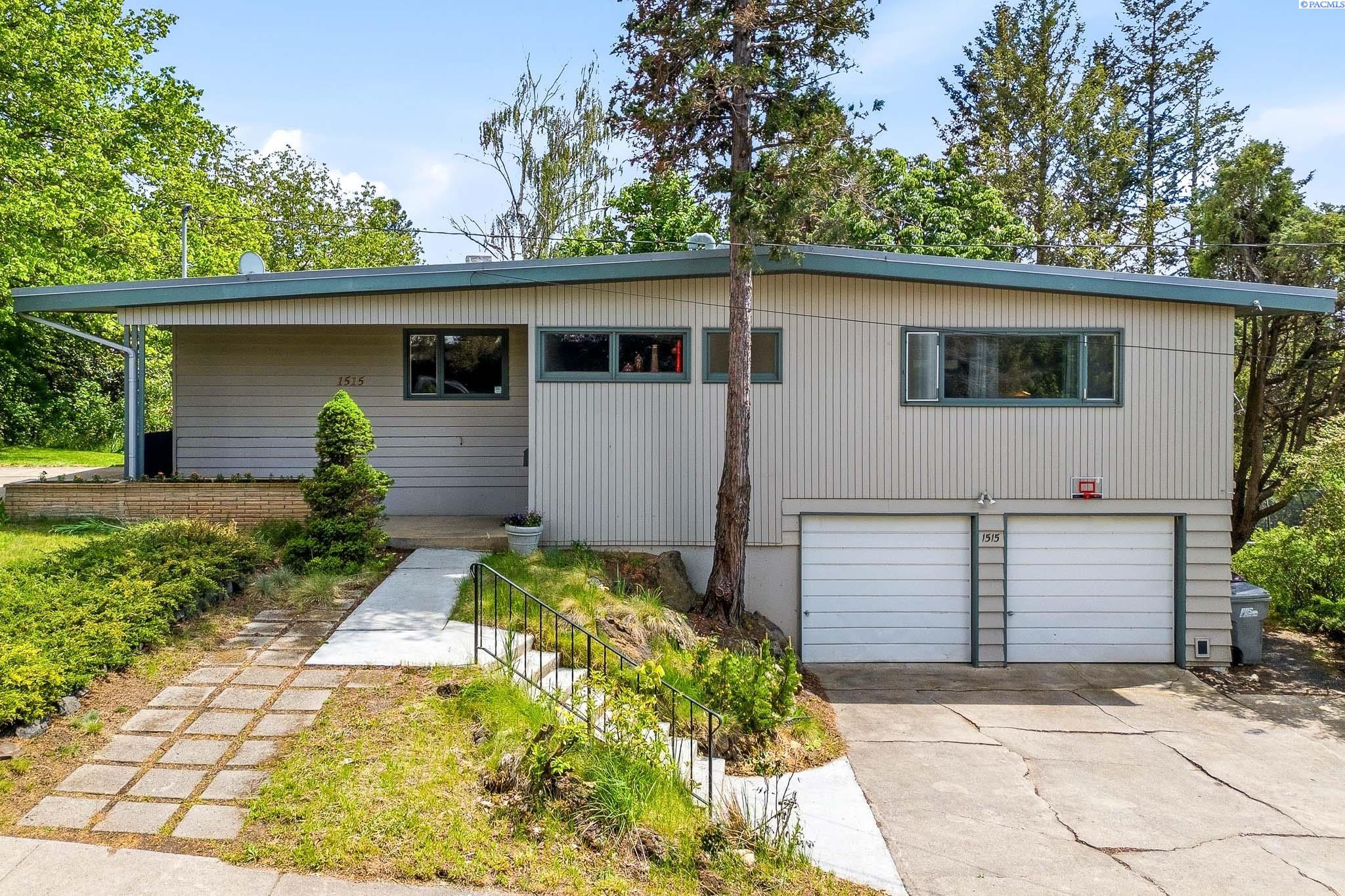 1515 NE Upper Drive, Pullman WA 99163