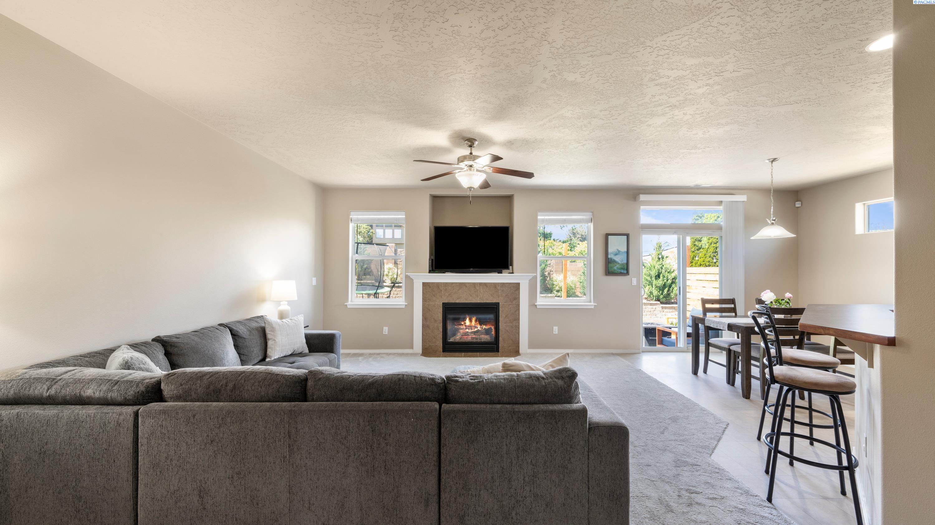 2010 Kellogg Pl, Kennewick, WA 99338