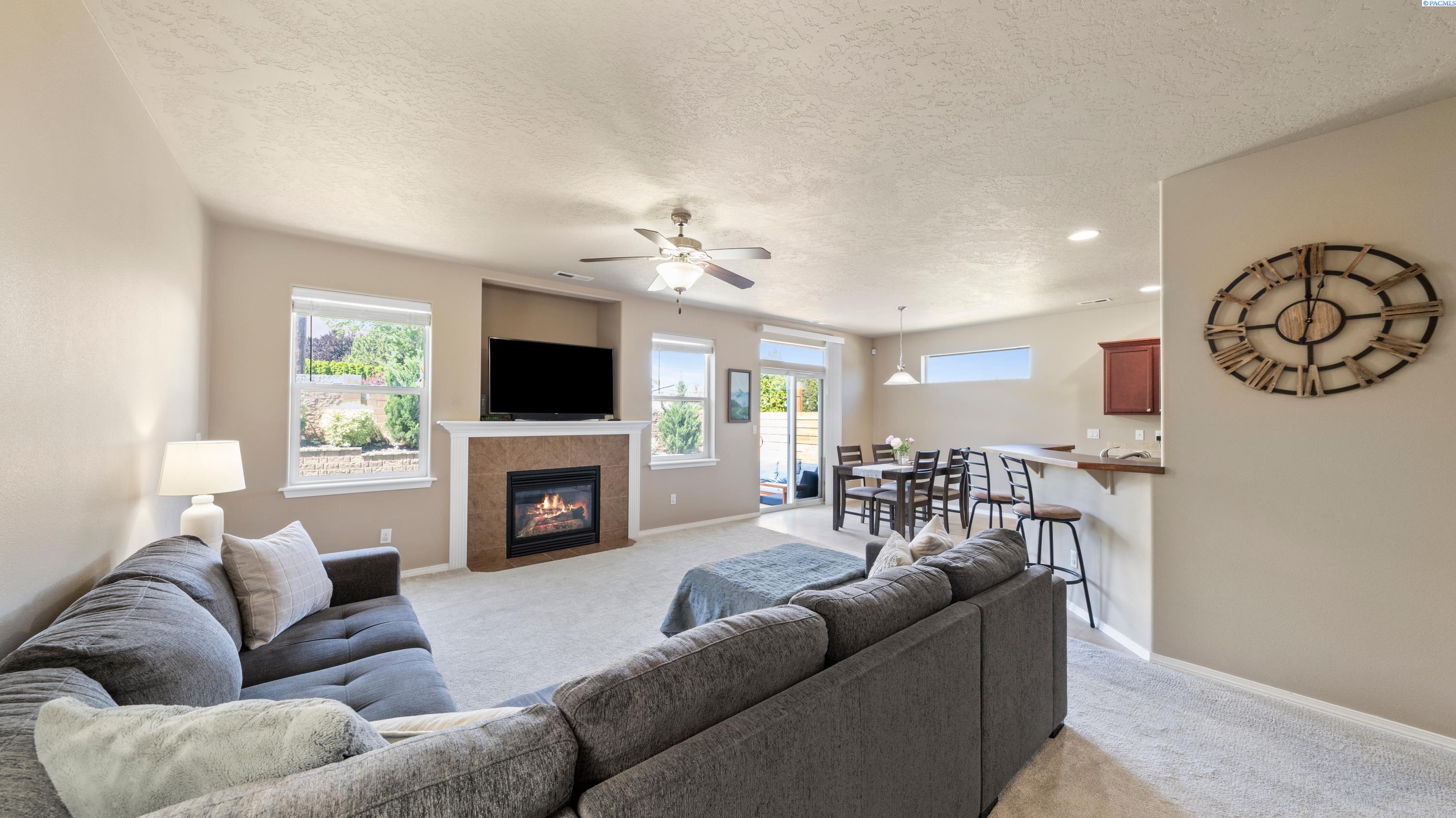 2010 Kellogg Pl, Kennewick, WA 99338