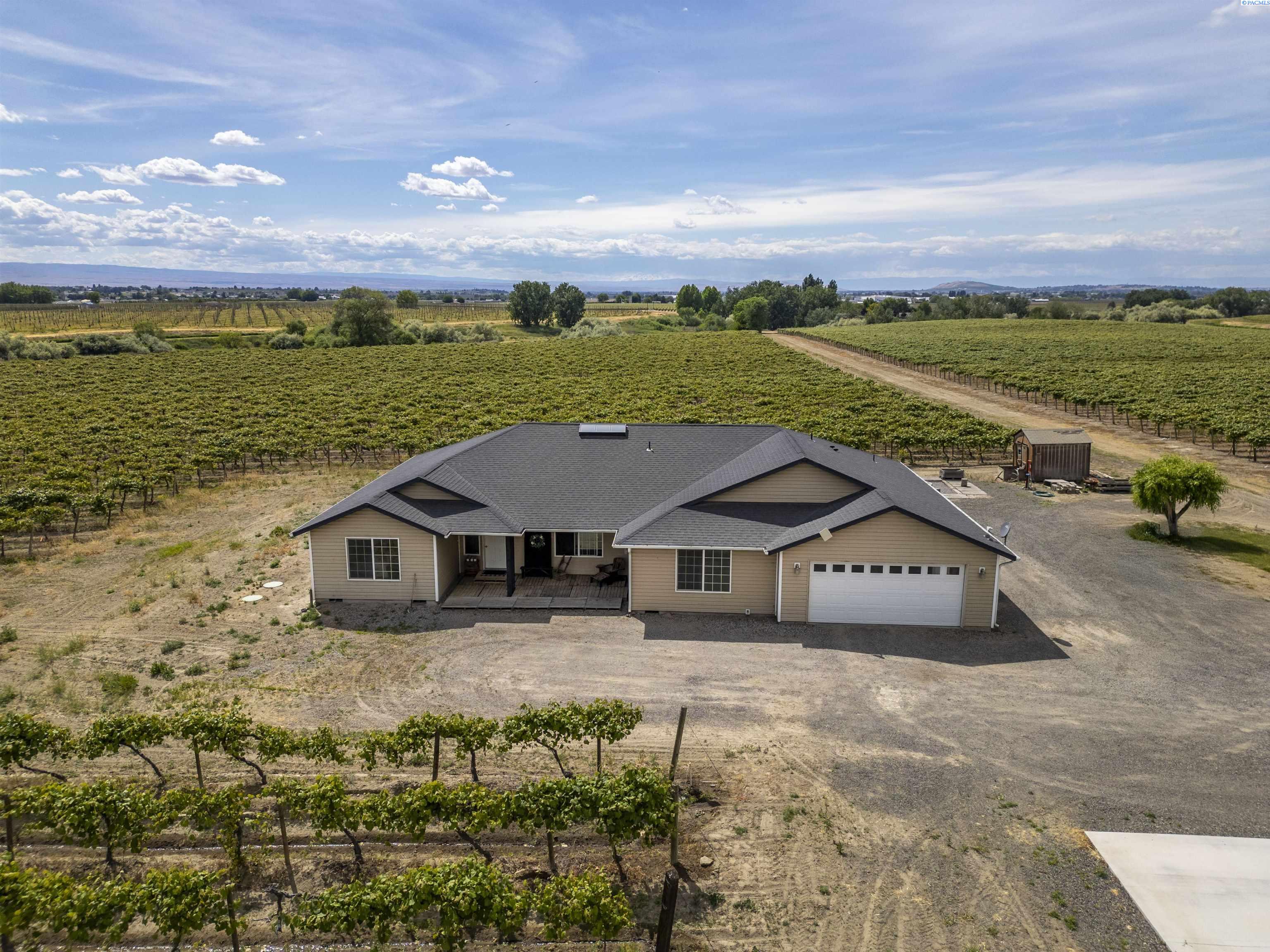 2050 Olmstead Road, Grandview WA 98930