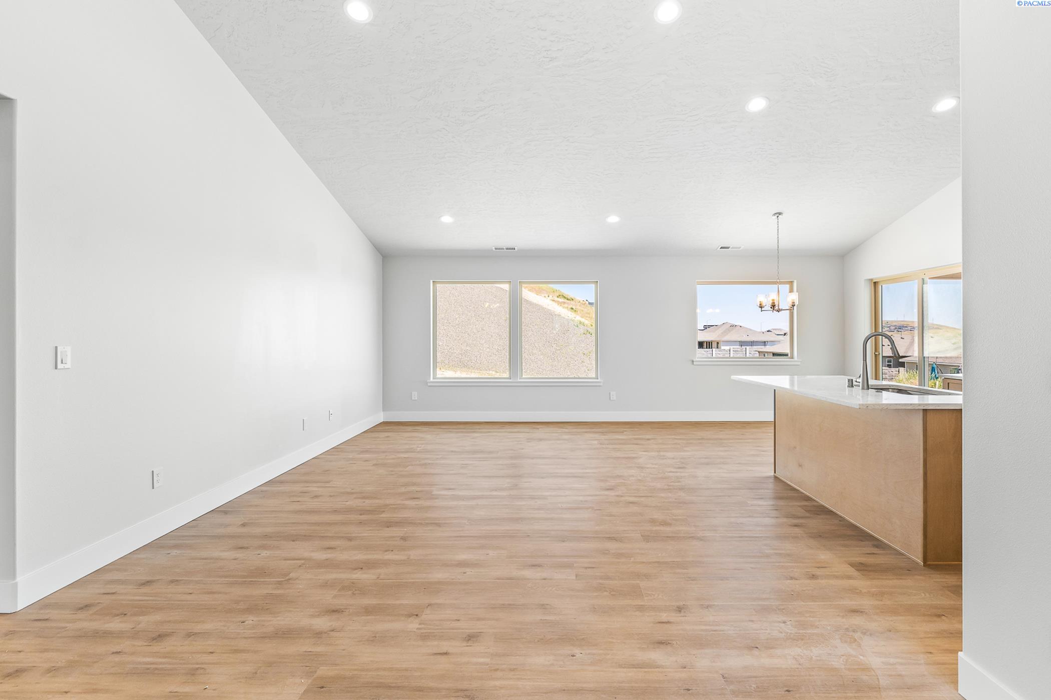 2903 Osborne St, Kennewick, WA 99338