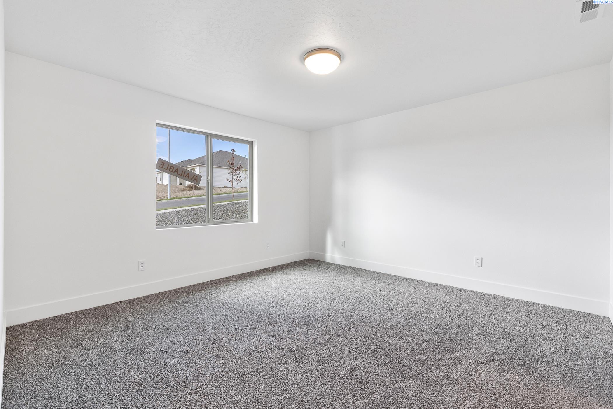 2835 Penn St, Kennewick, WA 99338