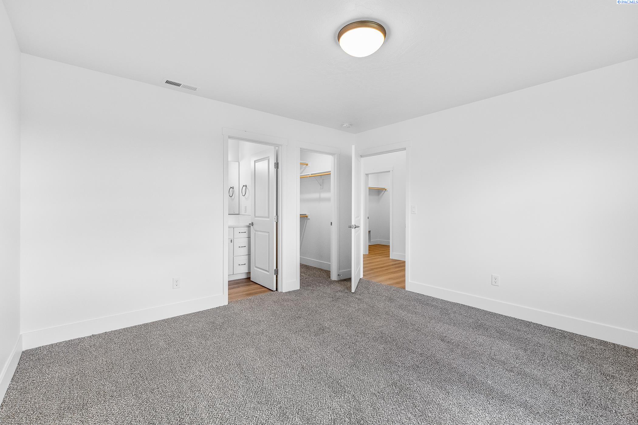 2835 Penn St, Kennewick, WA 99338