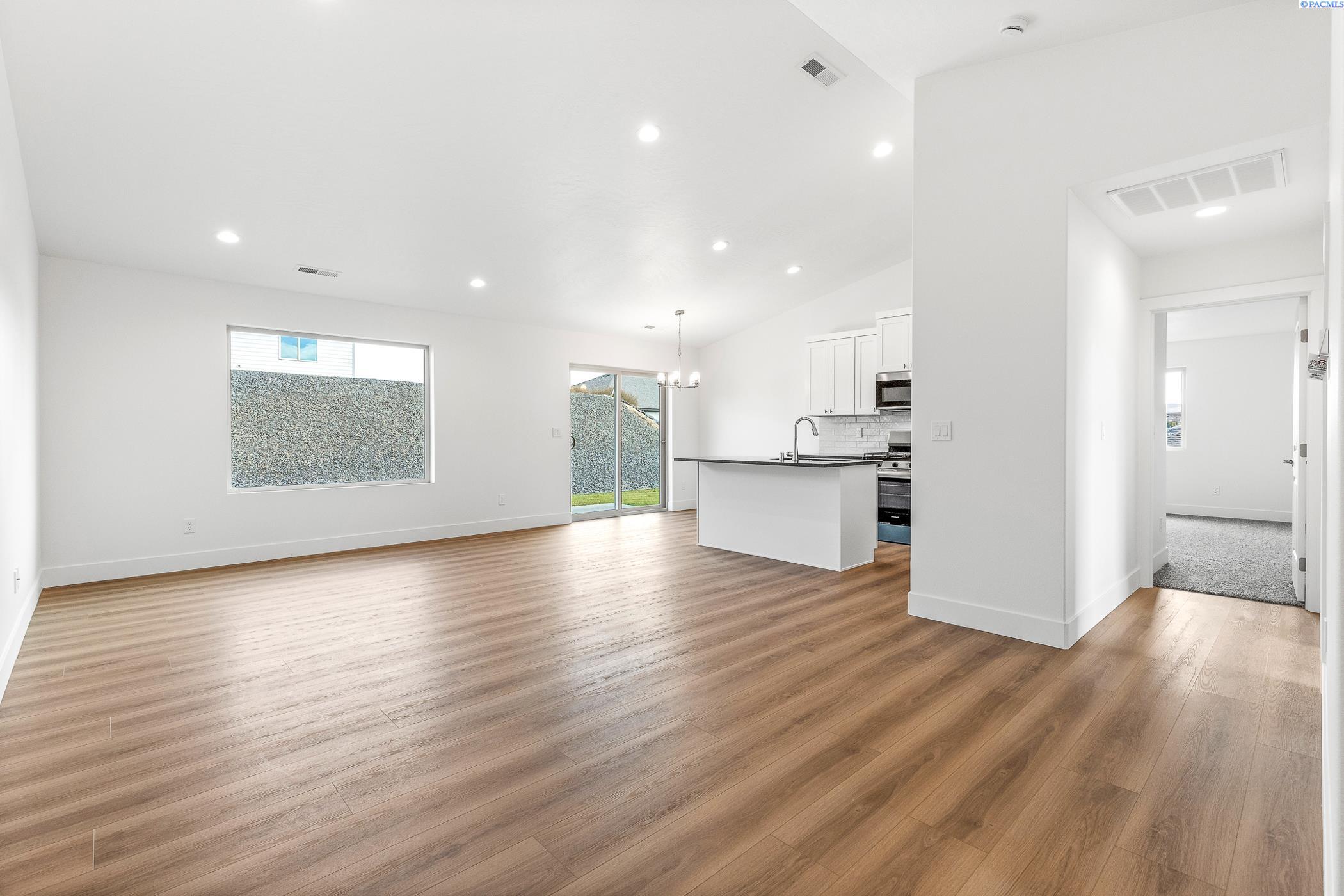 2857 Penn St, Kennewick, WA 99338