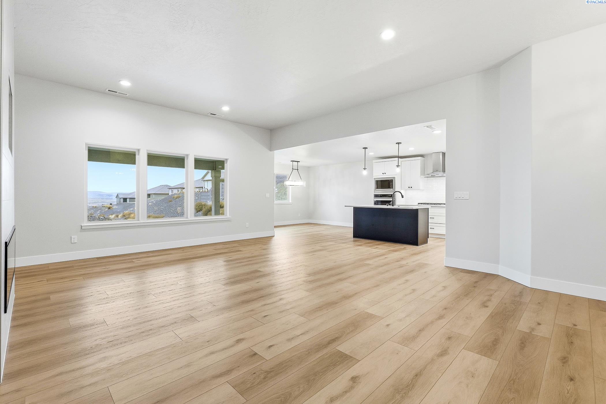 2834 Penn St, Kennewick, WA 99338