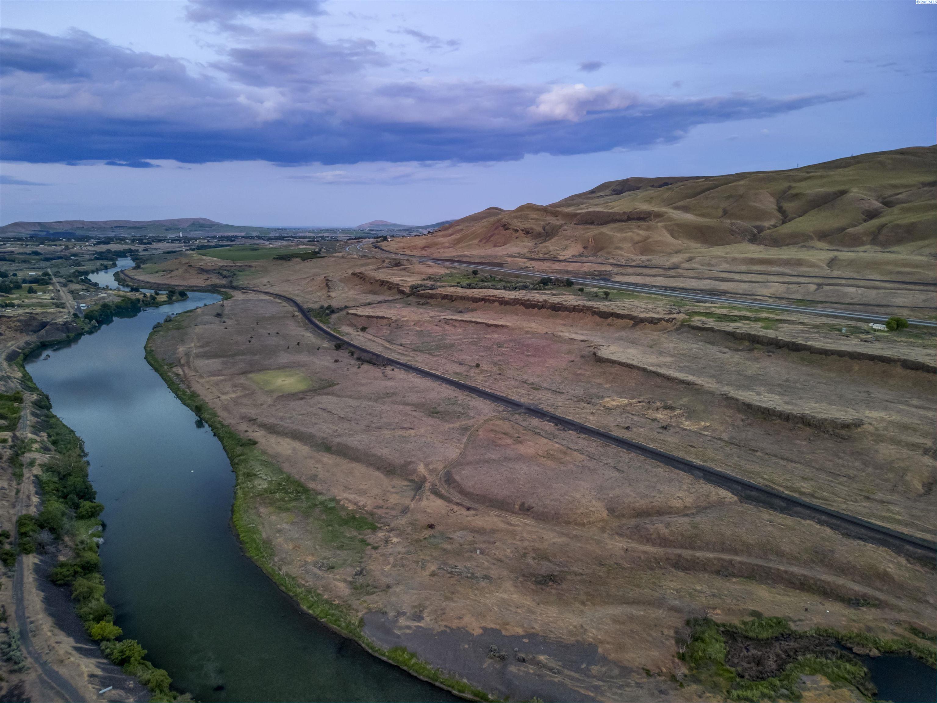 36322 D Mccall Rd Nw, Benton City, WA 99320