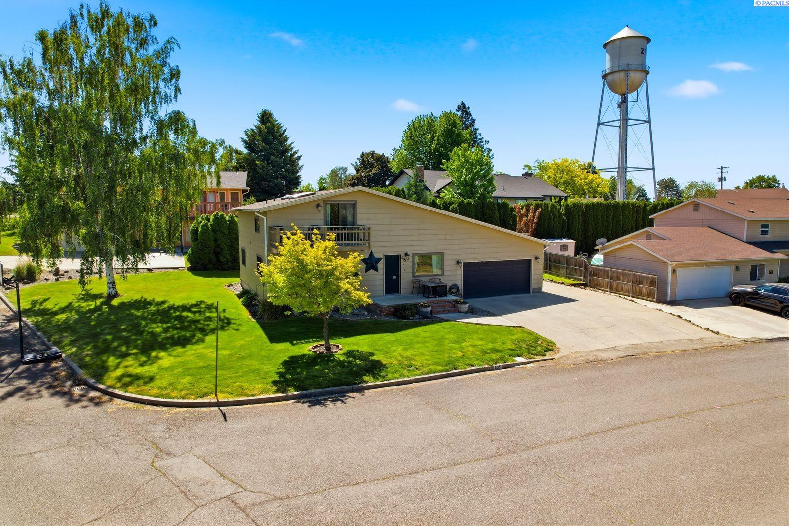 605 Glenwood Drive, Zillah WA 98953
