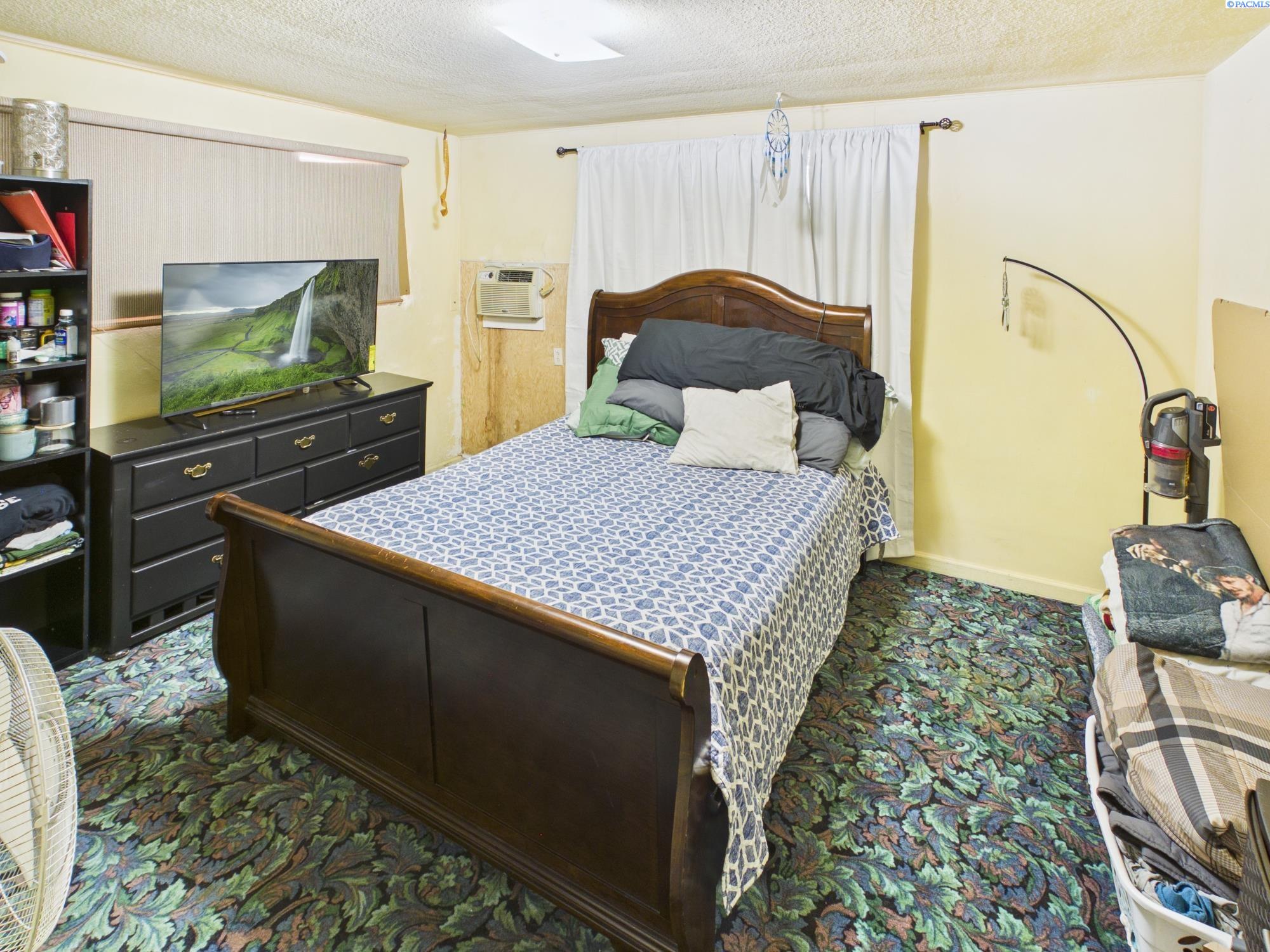 2622 Clearwater Ave, Kennewick, WA 99336