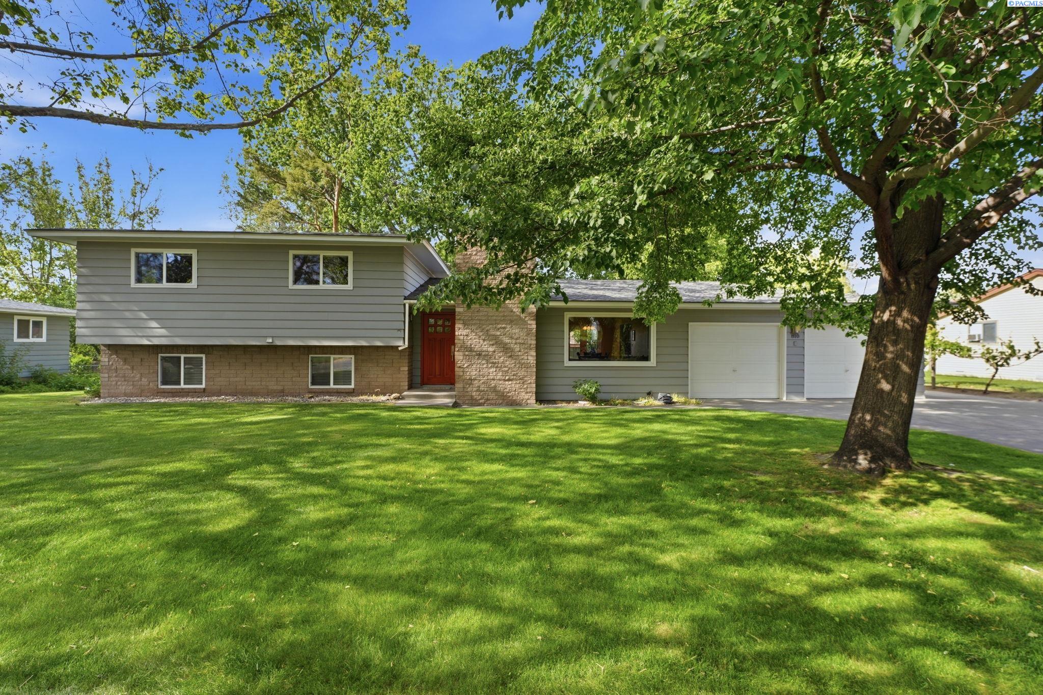 810 24th Ave, Kennewick, WA 99337