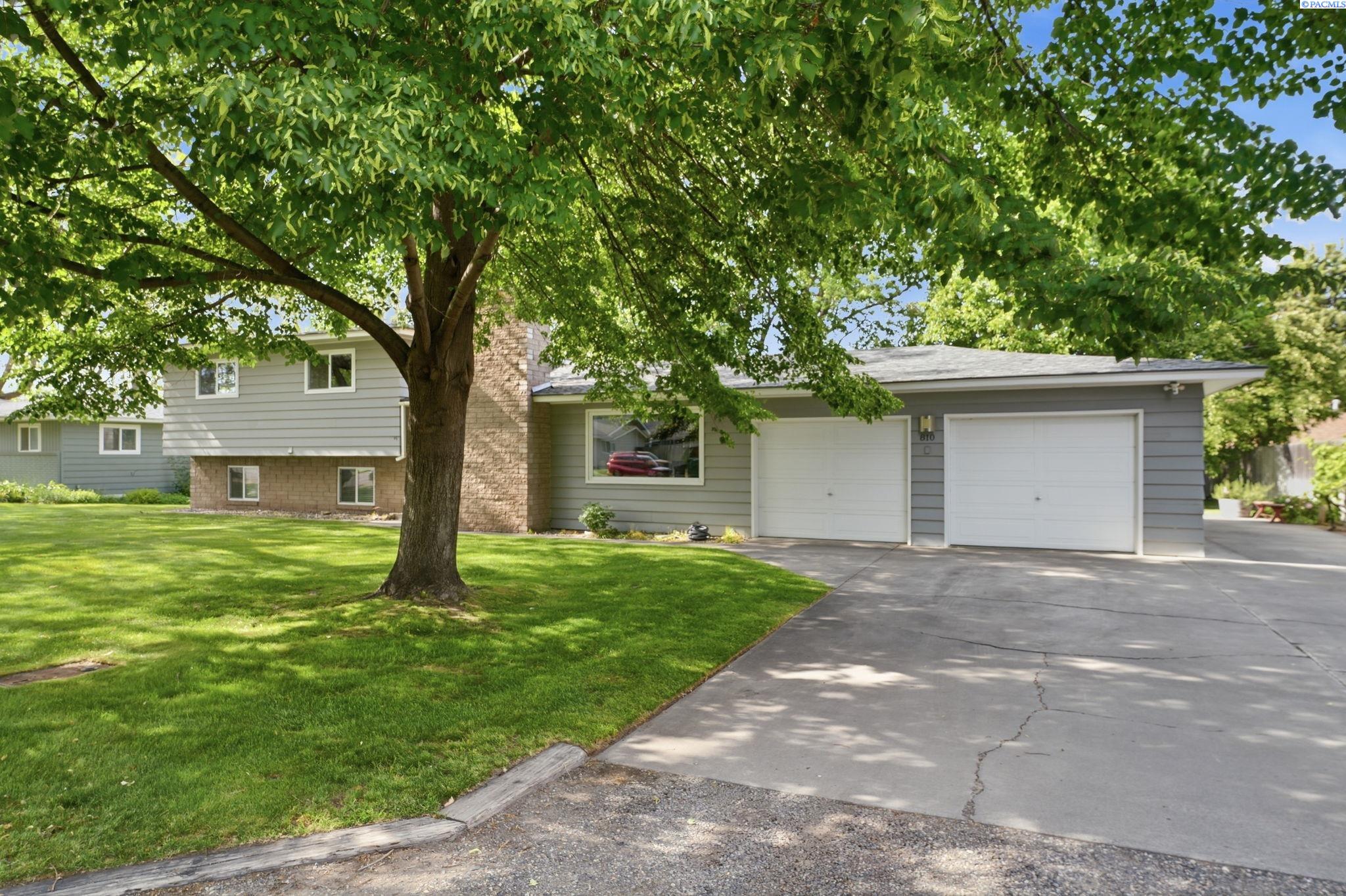 810 24th Ave, Kennewick, WA 99337