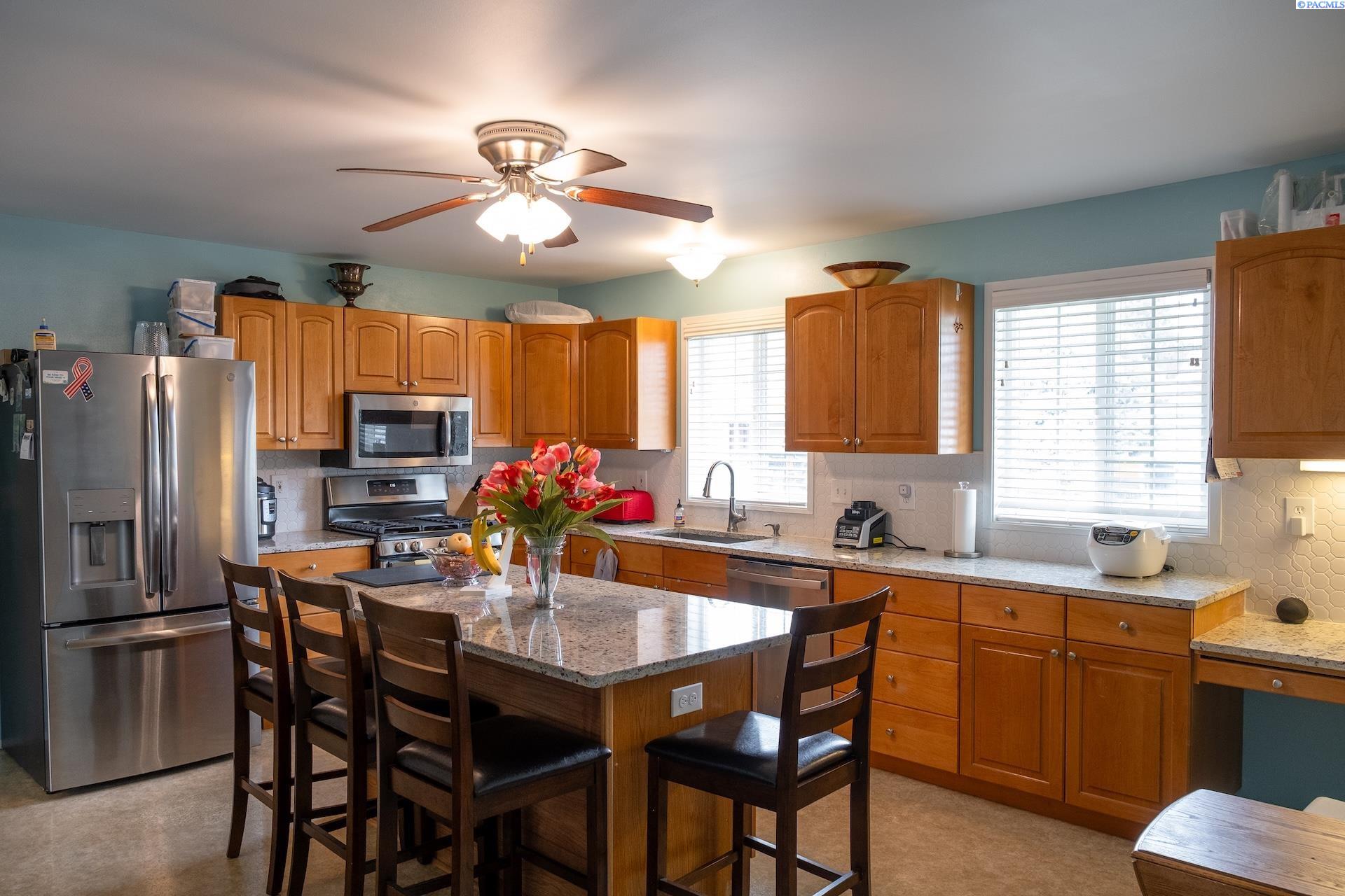 604 Mockingbird , College Place, WA 99324