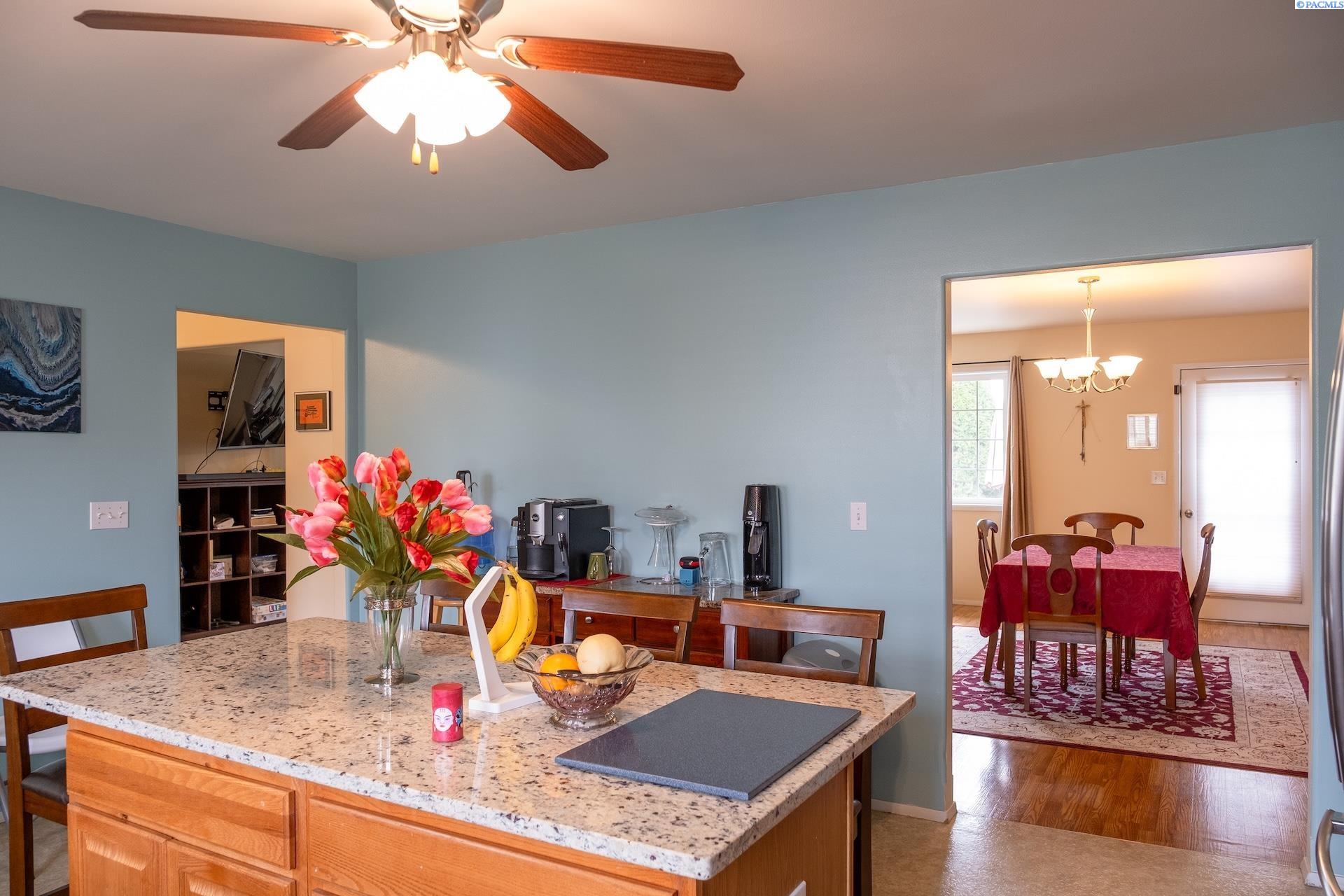 604 Mockingbird , College Place, WA 99324