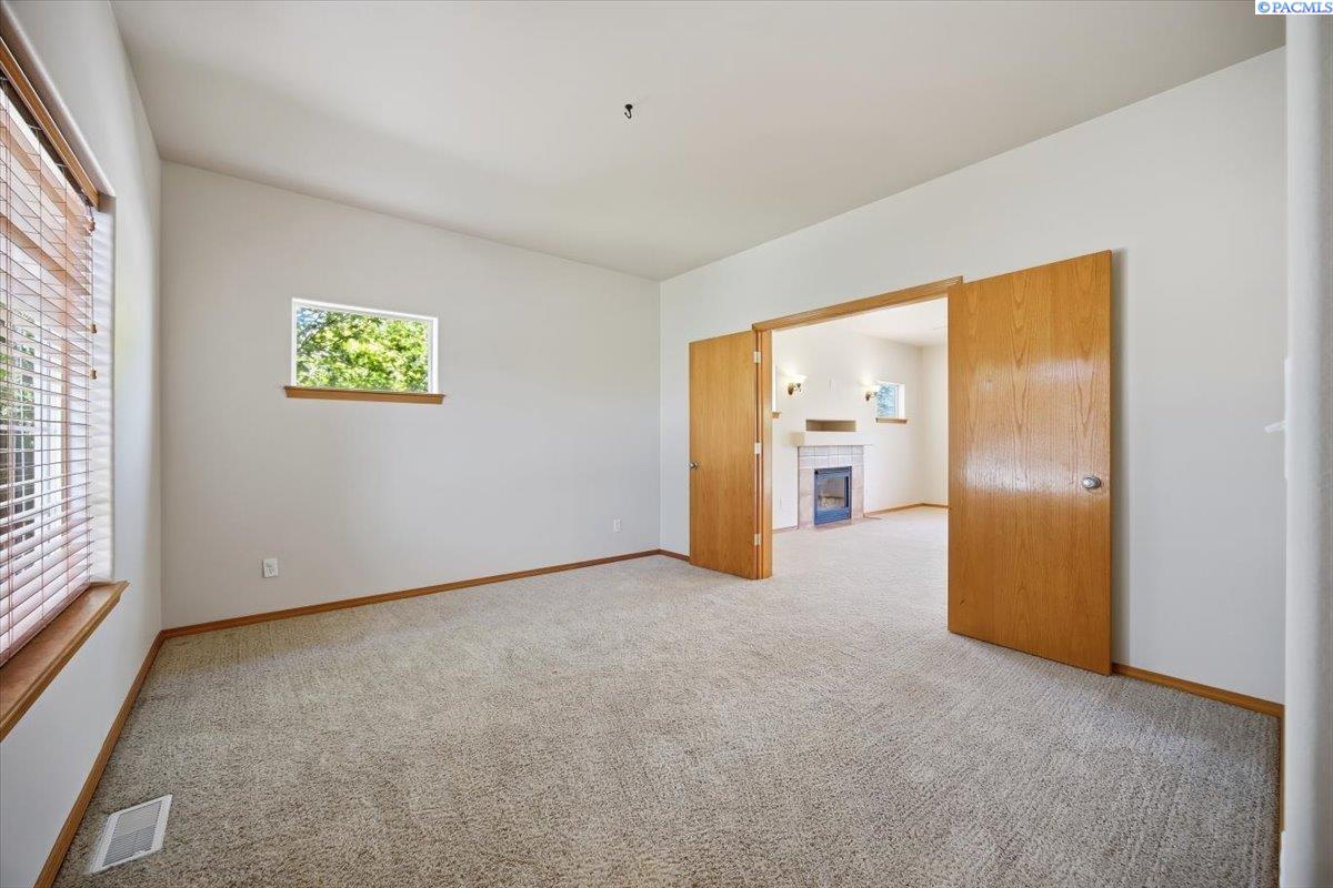 1101 Grant St, Kennewick, WA 99338