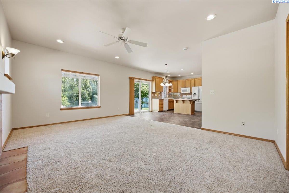 1101 Grant St, Kennewick, WA 99338