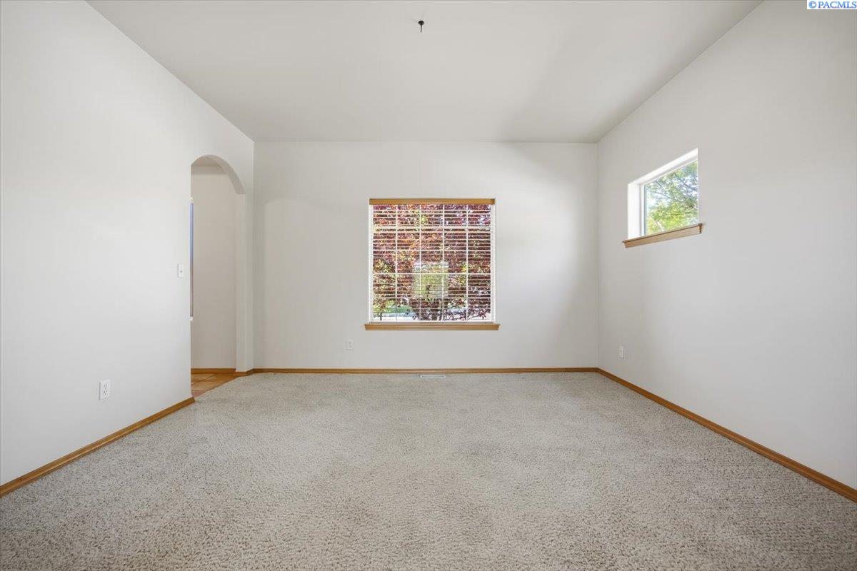 1101 Grant St, Kennewick, WA 99338
