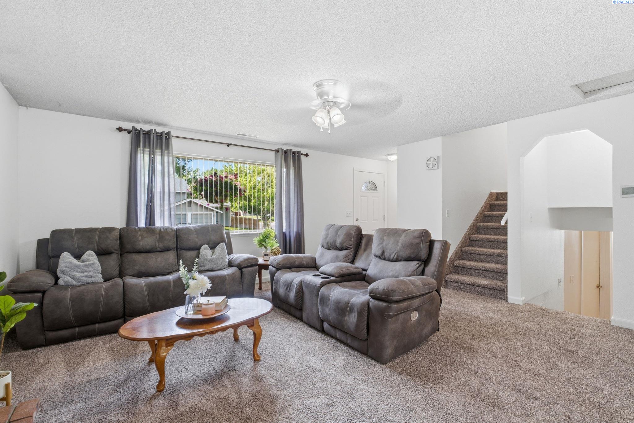 8524 Entiat Pl, Kennewick, WA 99336