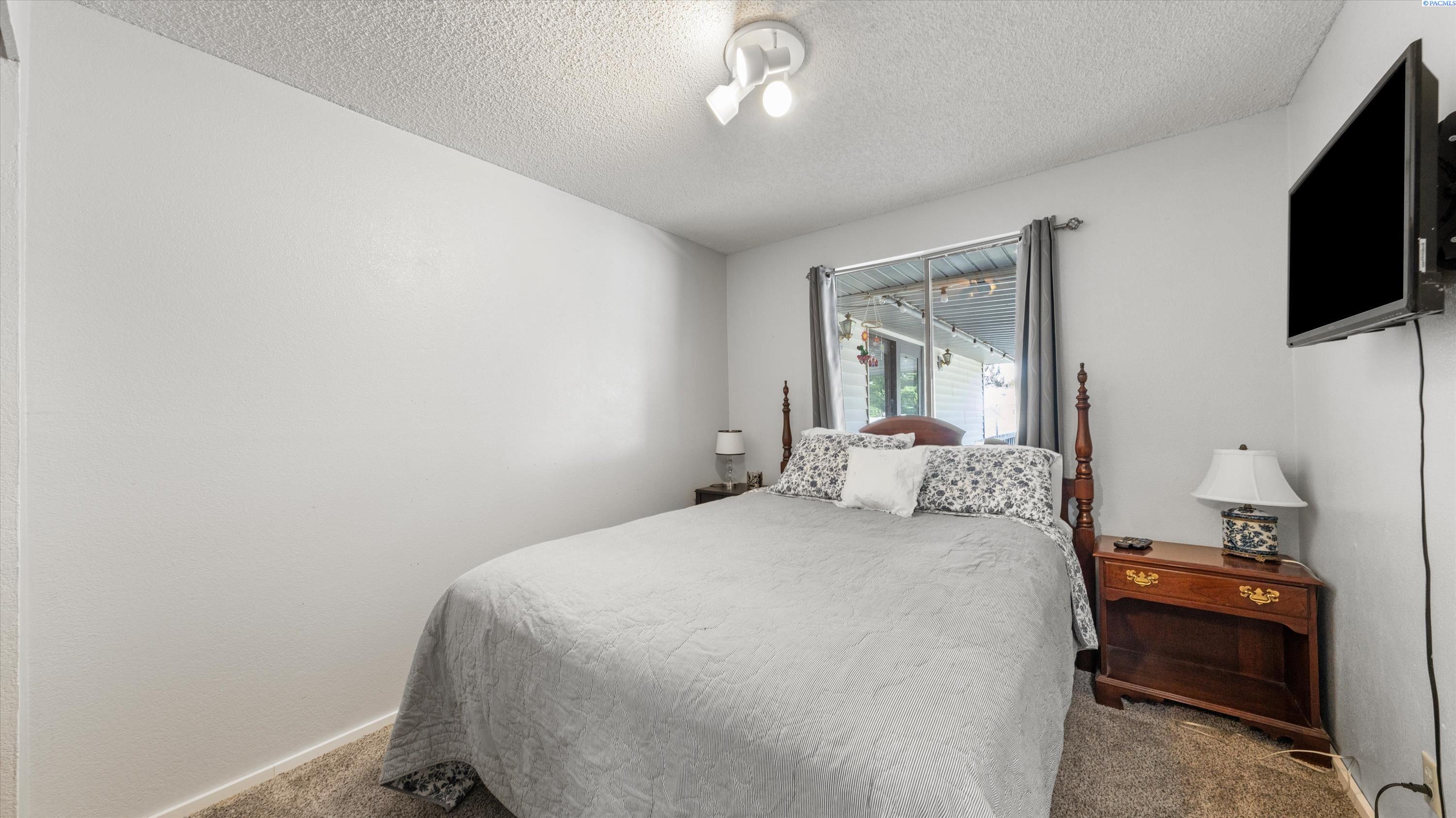 7312 9th Pl, Kennewick, WA 99336