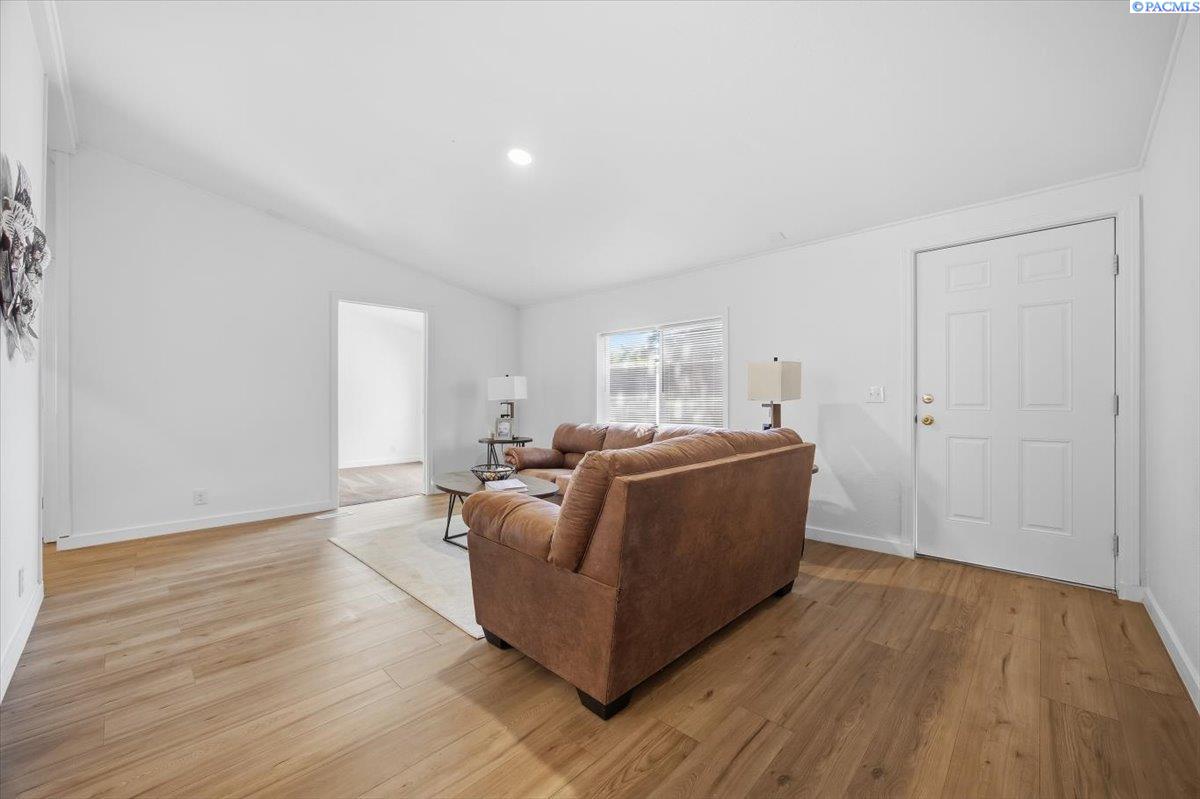 400 14th St Unit 20 #20, Benton City, WA 99320