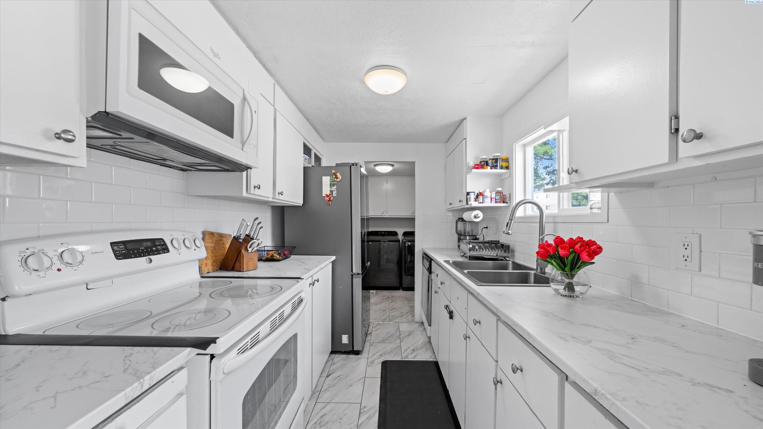 189 38th Ave #8, West Richland, WA 99353