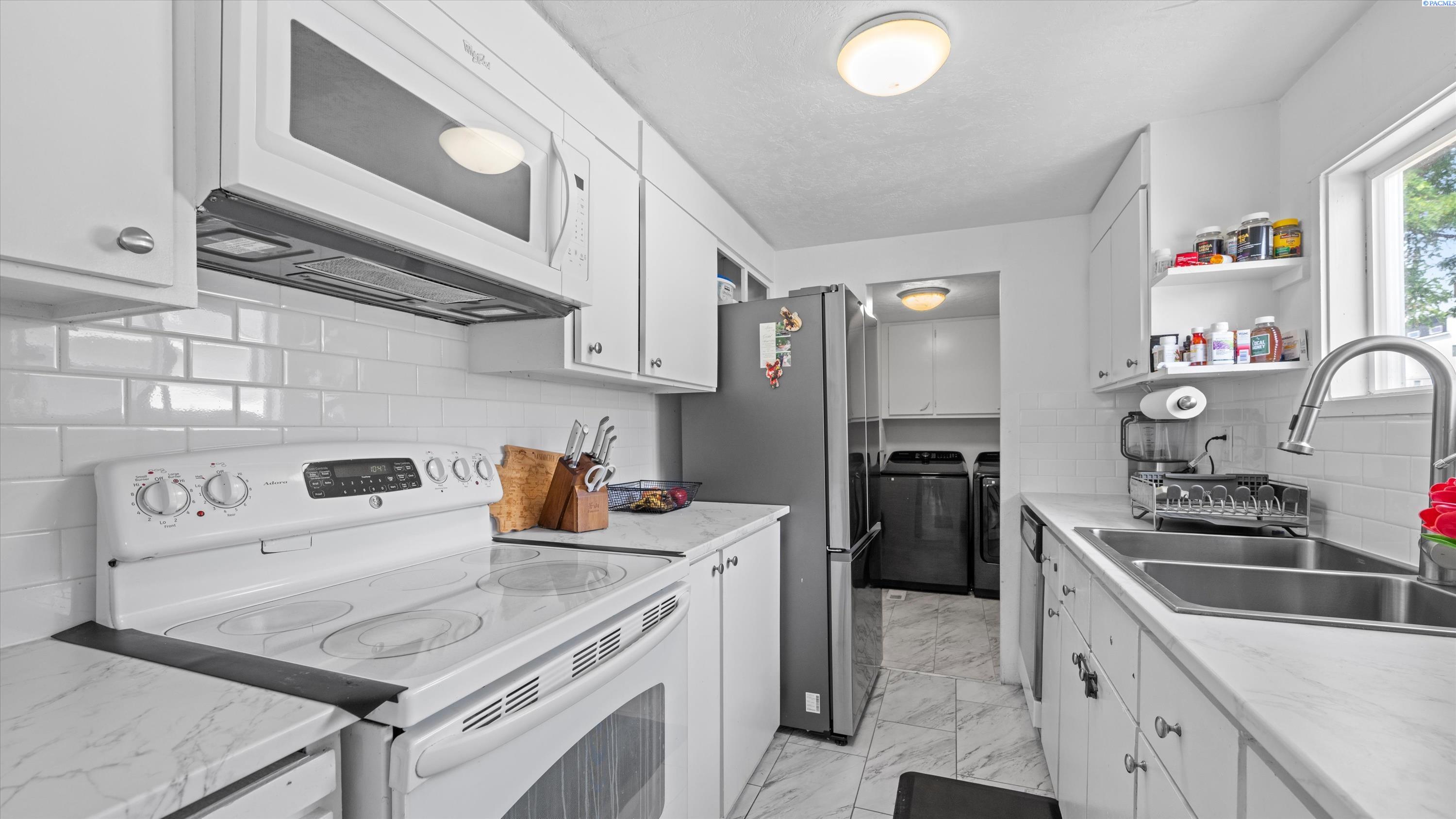 189 38th Ave #8, West Richland, WA 99353