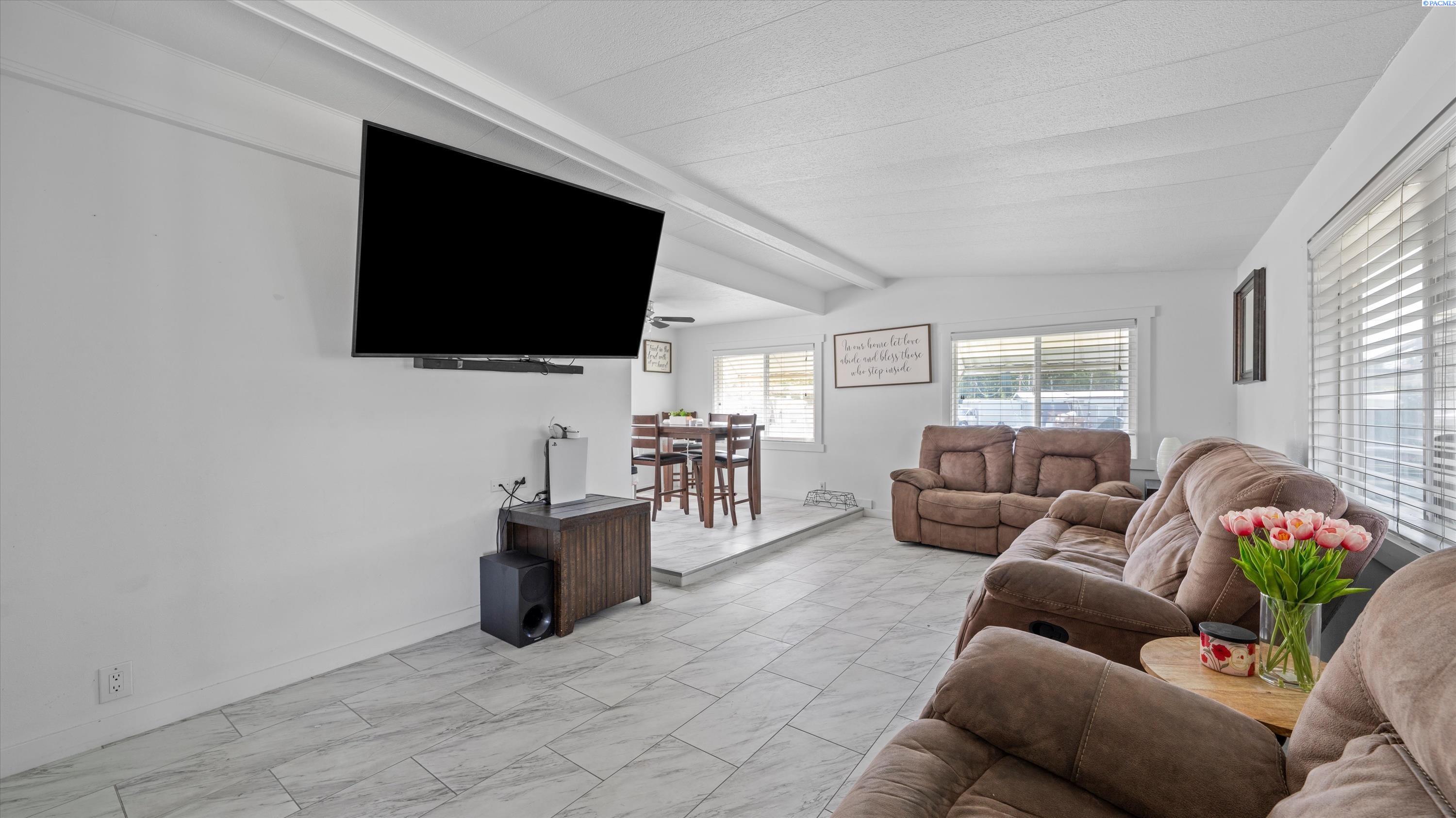 189 38th Ave #8, West Richland, WA 99353