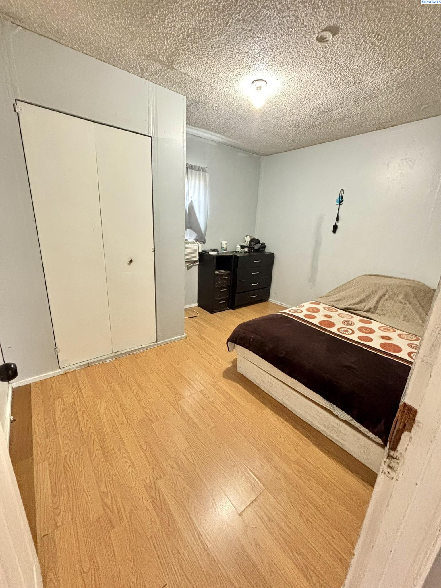 722 Date St, Kennewick, WA 99336