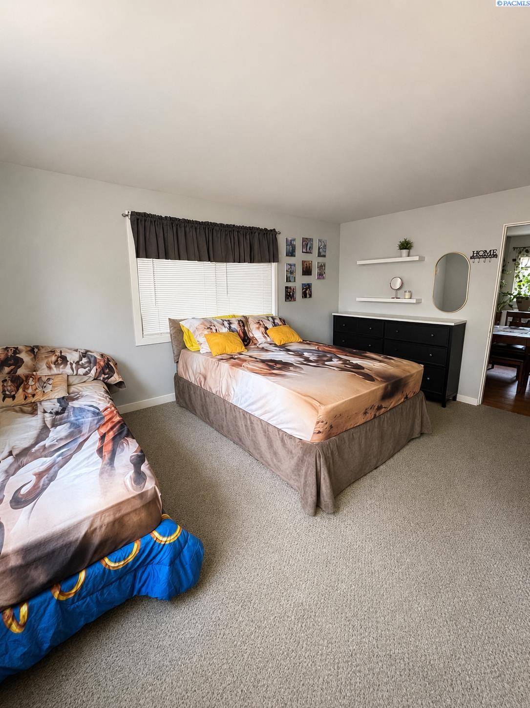 722 Date St, Kennewick, WA 99336