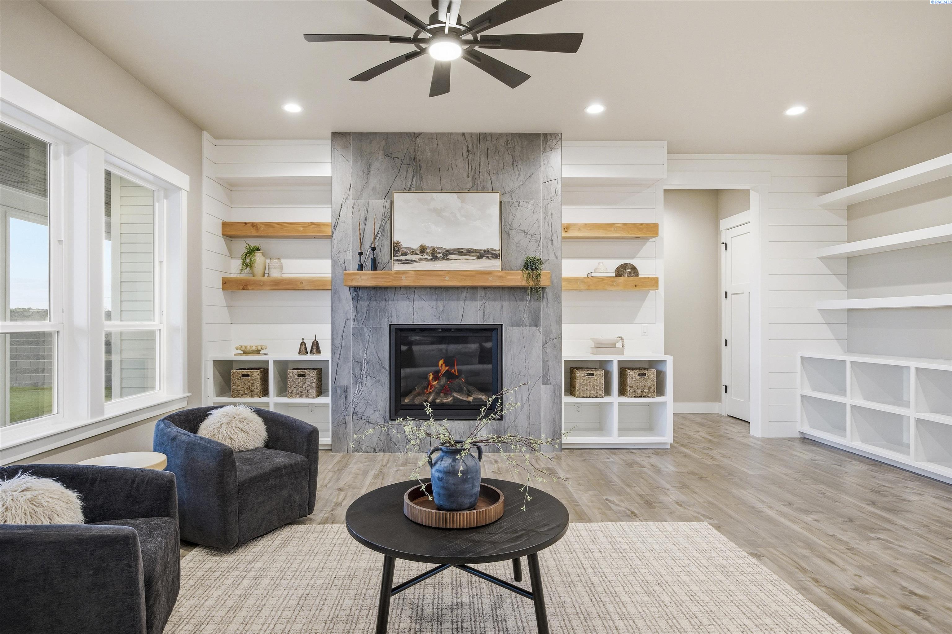 7007 Grange St, Kennewick, WA 99338