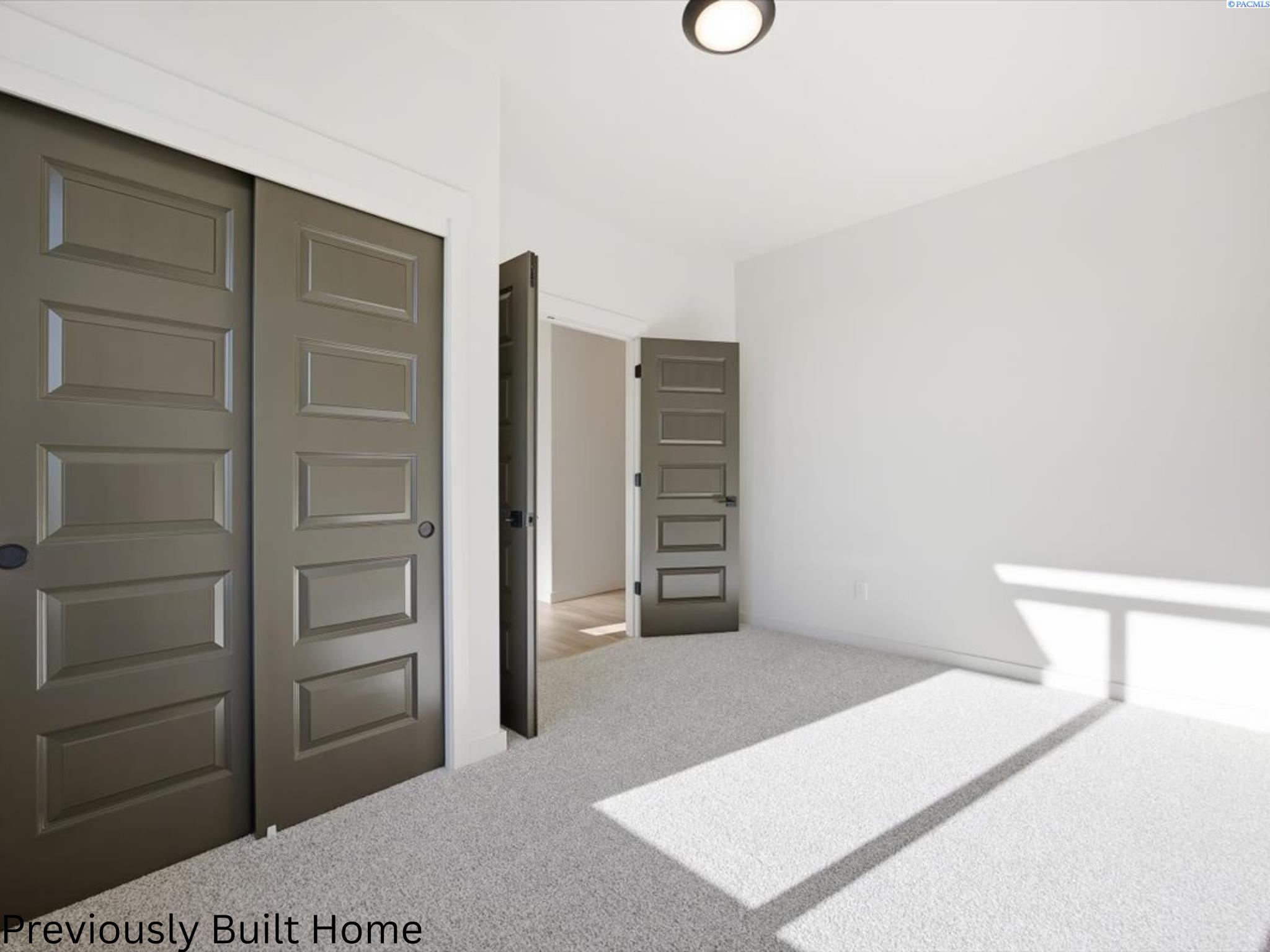 8809 Silver Mound Dr, Pasco, WA 99301