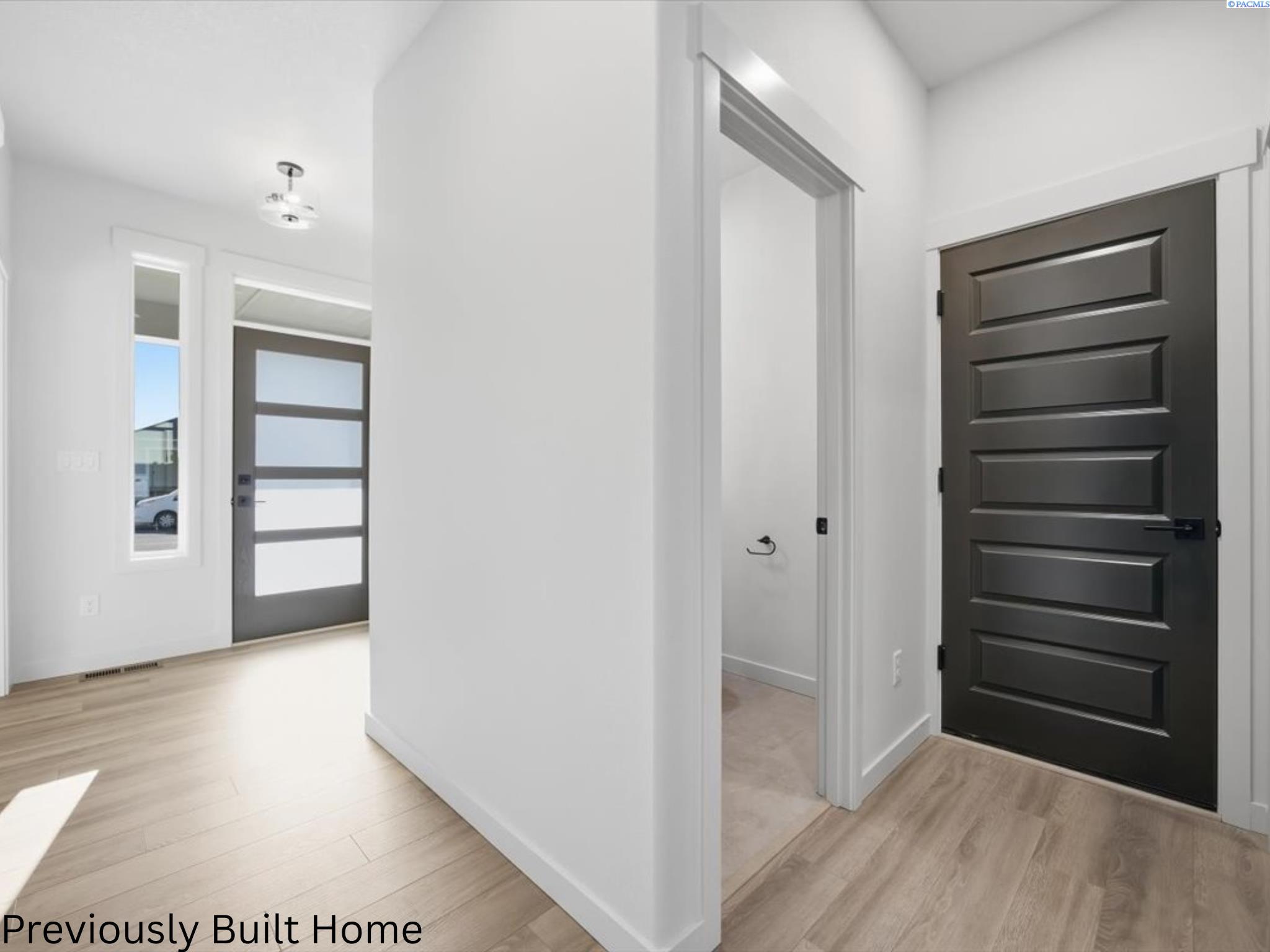 8809 Silver Mound Dr, Pasco, WA 99301