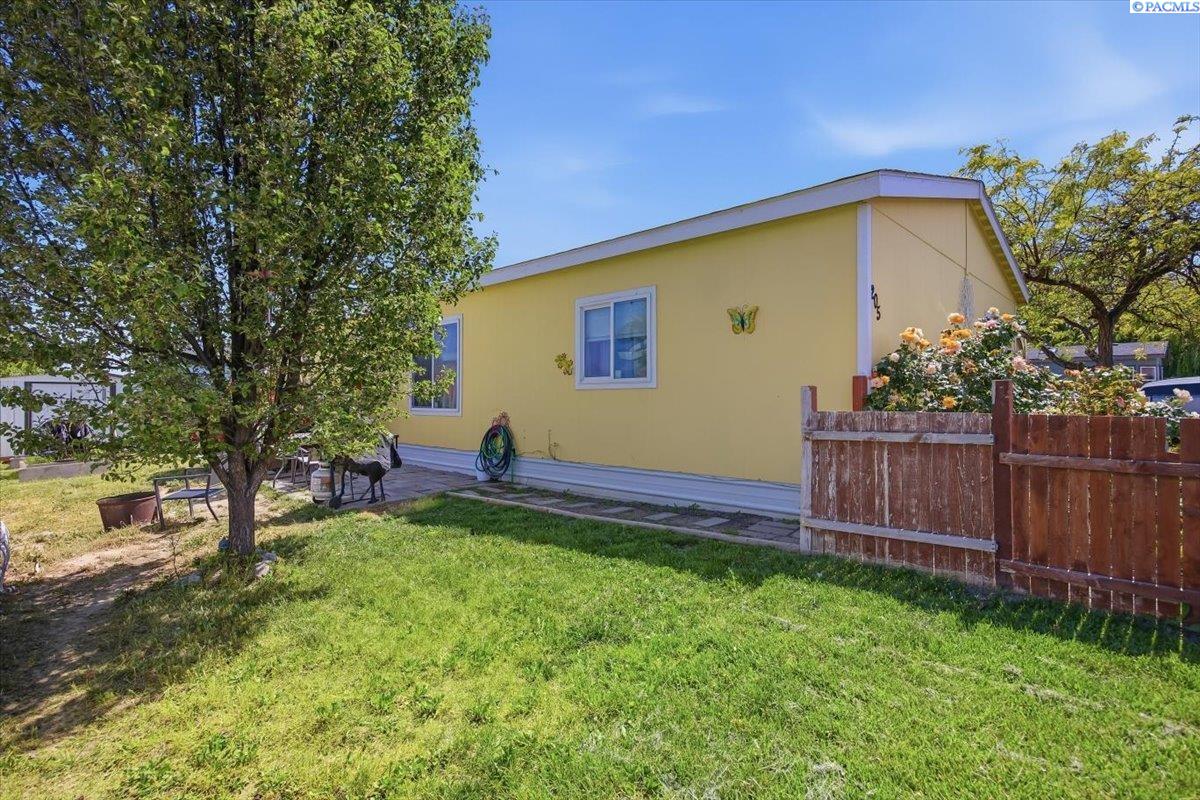 200802 Game Farm Rd #205, Kennewick, WA 99337