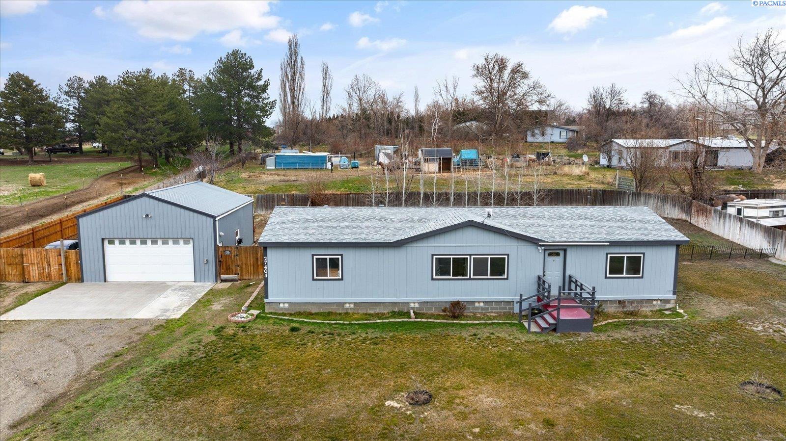 27404 Ambassador Pr Ne, Benton City, WA 99320
