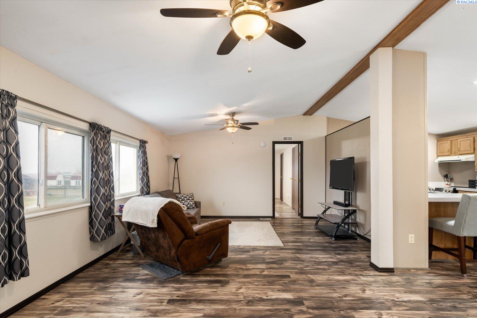 27404 Ambassador Pr Ne, Benton City, WA 99320