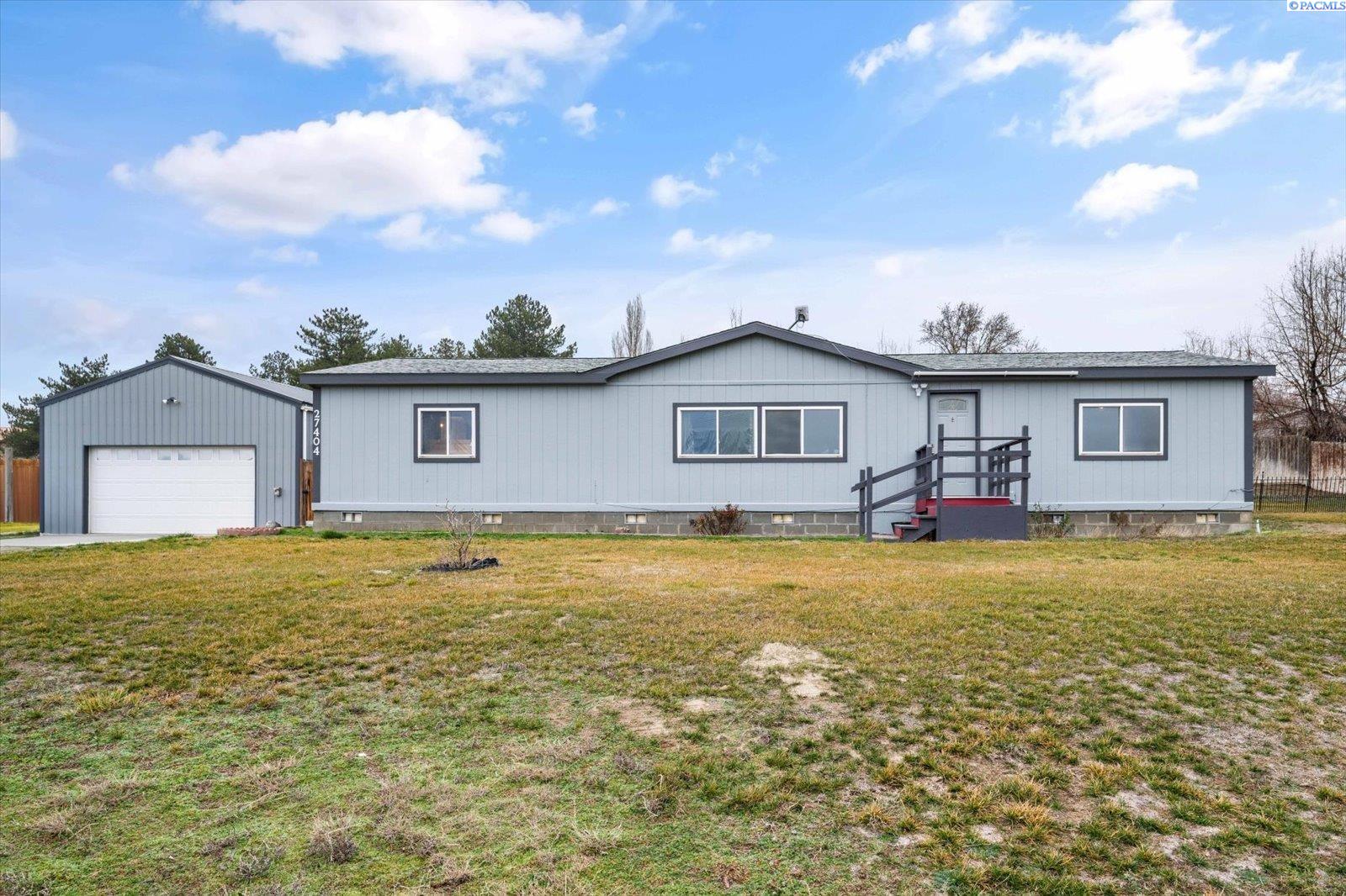 27404 Ambassador Pr Ne, Benton City, WA 99320