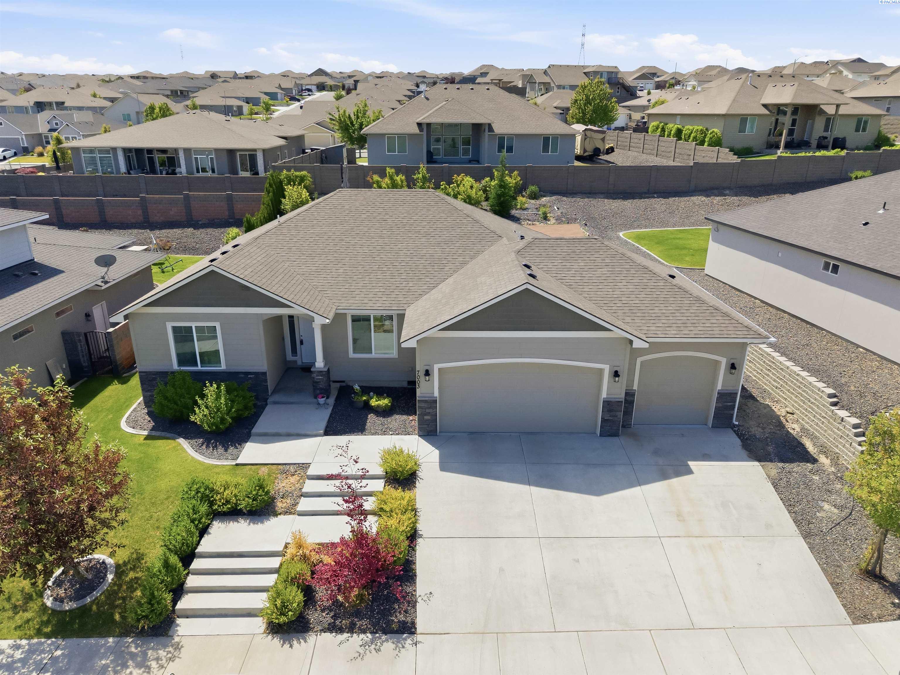 7003 32nd Ave, Kennewick, WA 99338