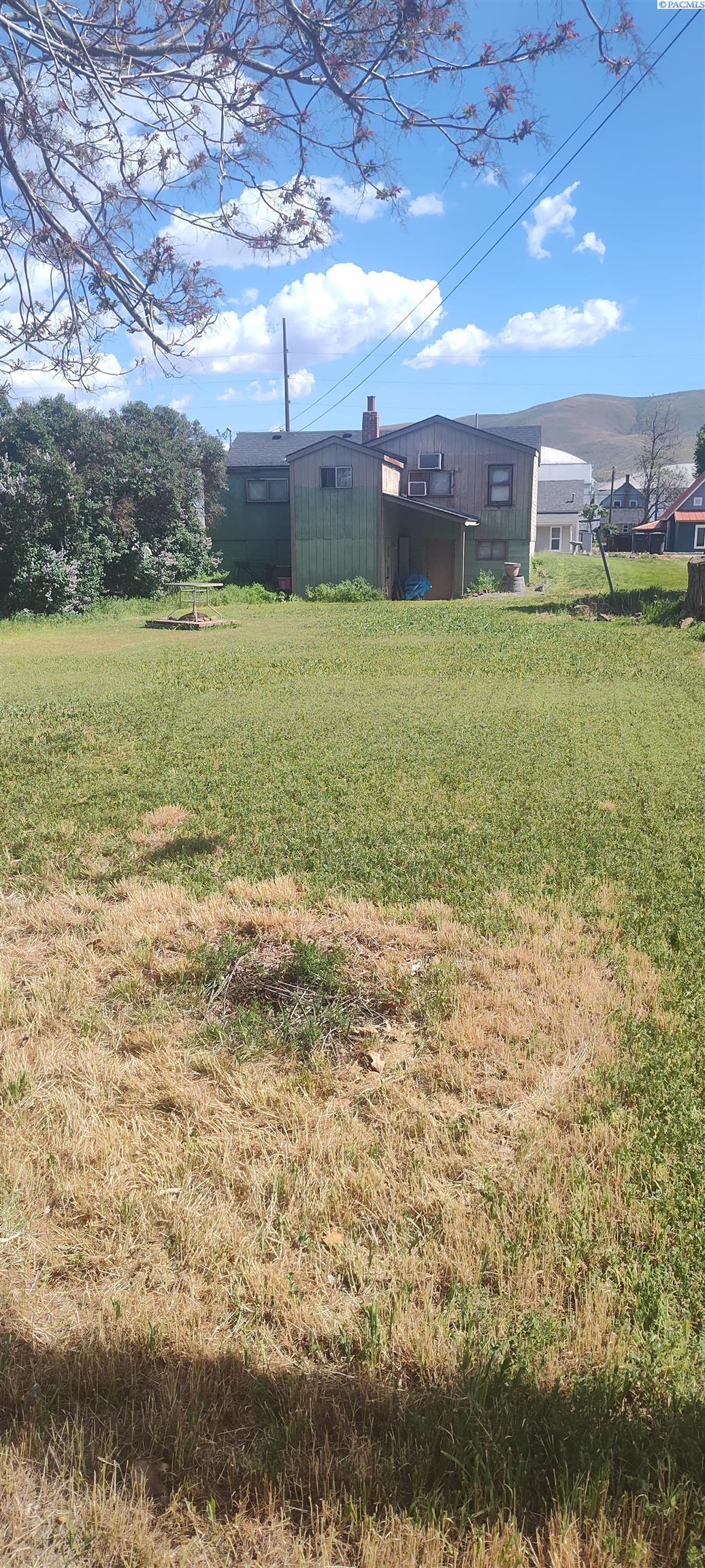 1116 Sherman Ave, Prosser, WA 99350