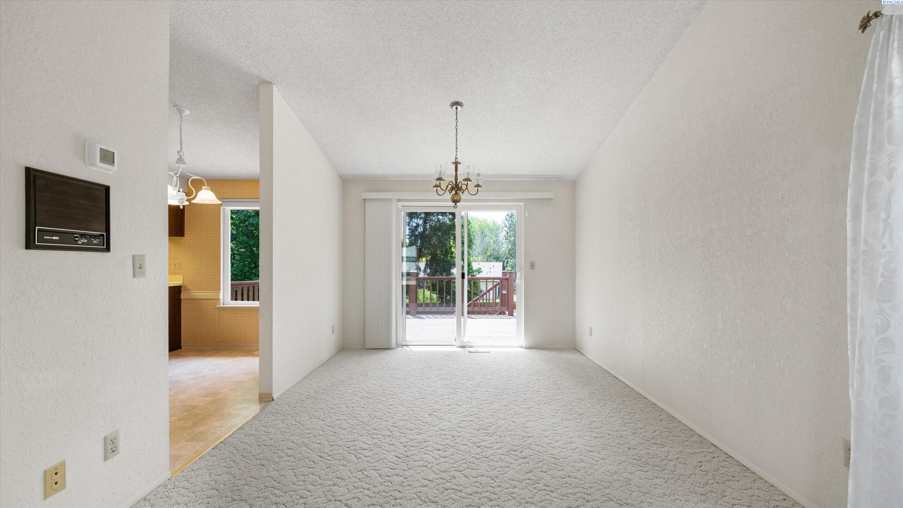 135 Patton St, Richland, WA 99354