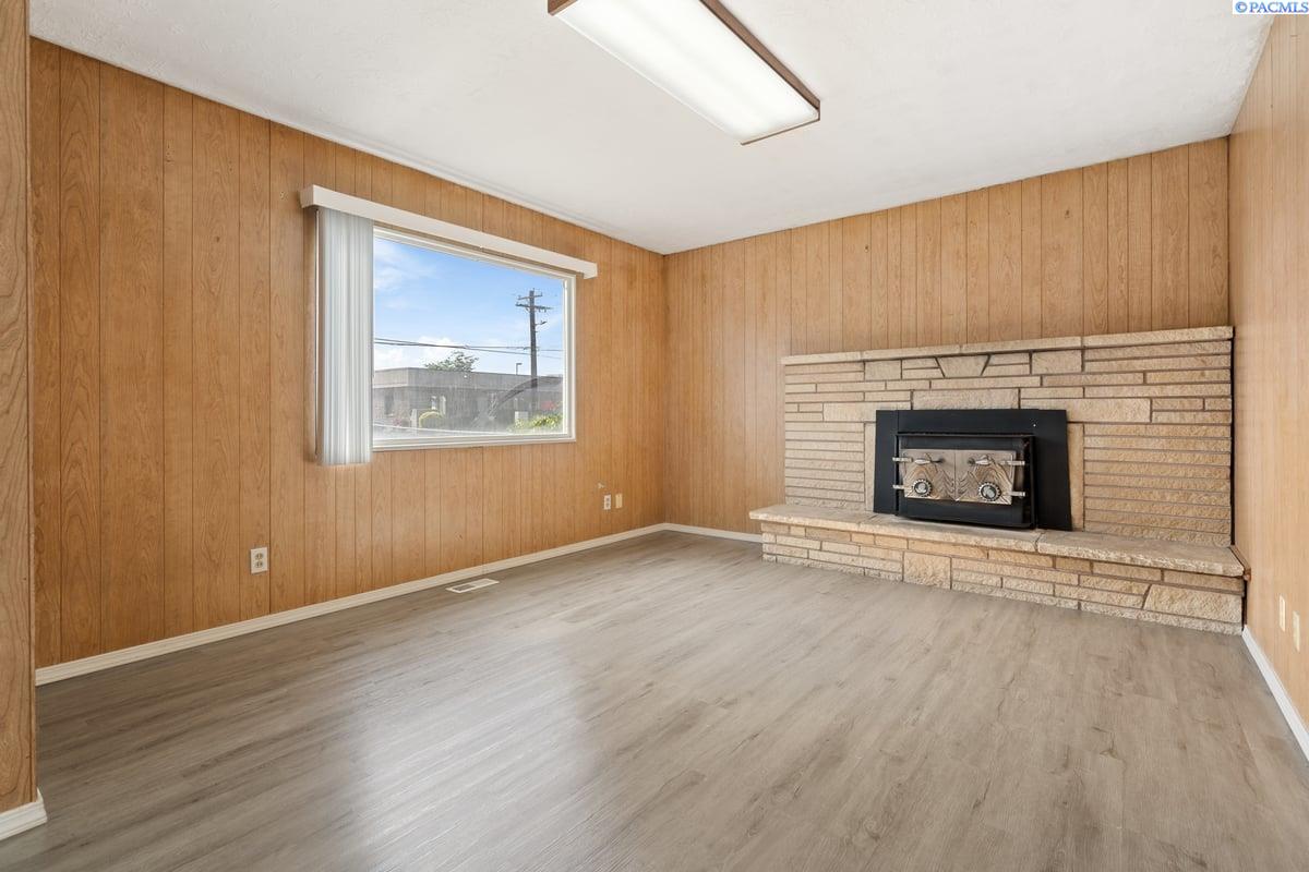 494 38th Ave, West Richland, WA 99353-5166