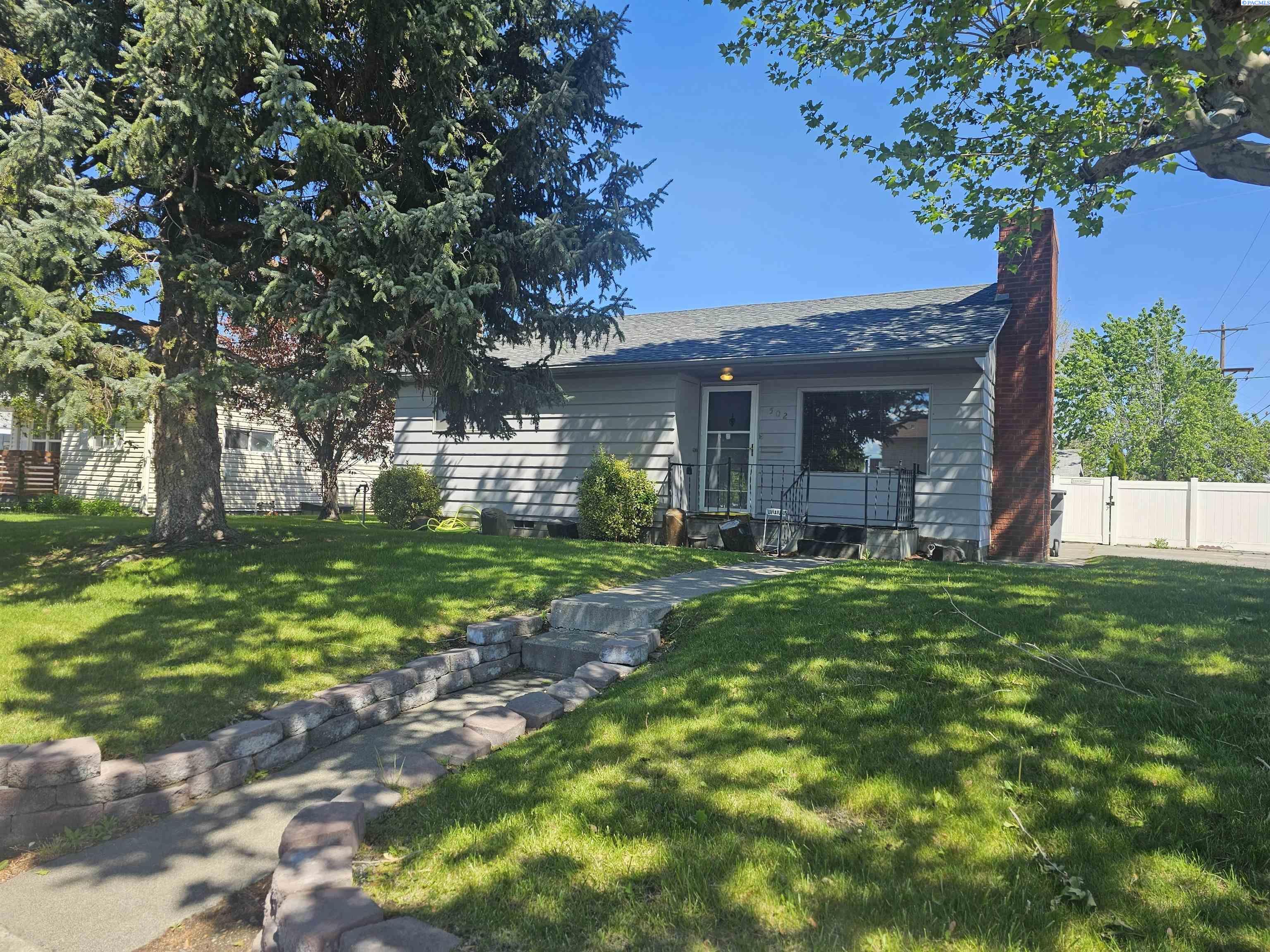 502 Wright Avenue, Richland WA 99352
