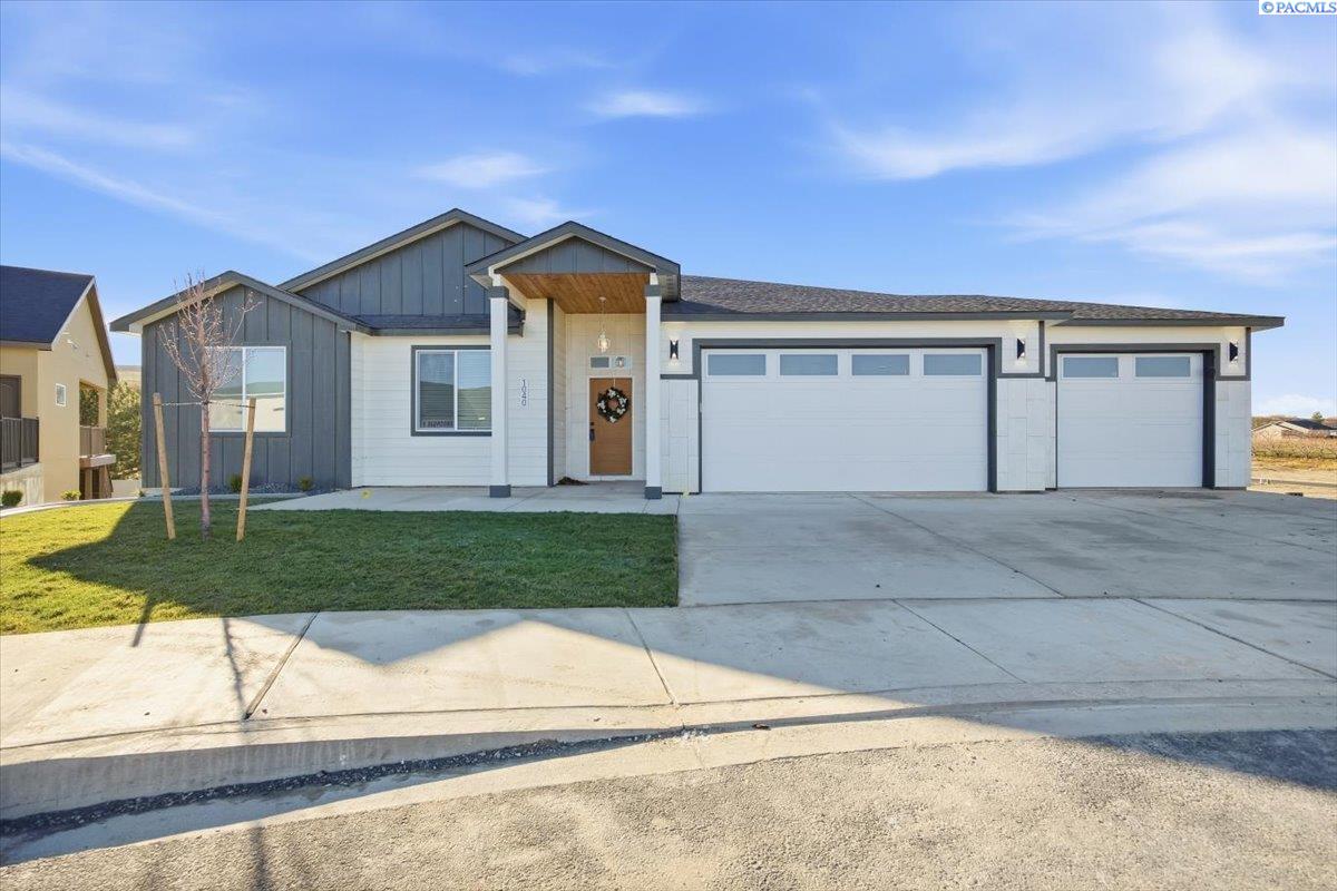 1040 S Florida Pl, Kennewick WA 99338
