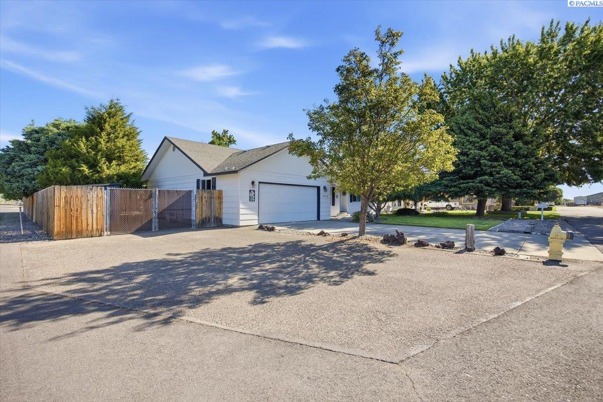 6115 Agate St, Pasco, WA 99301
